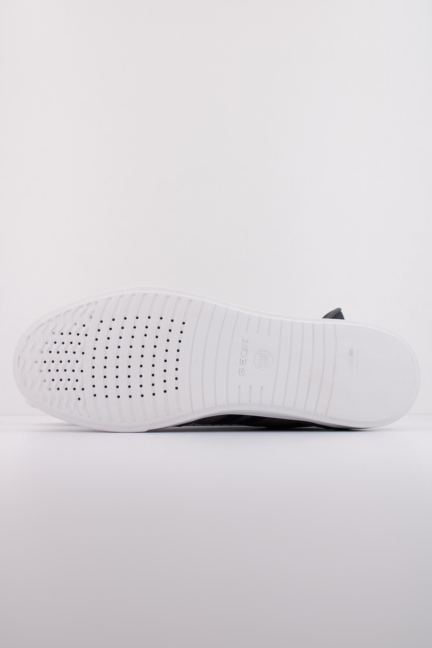 GEOX U WALEE en color GRIS (5)