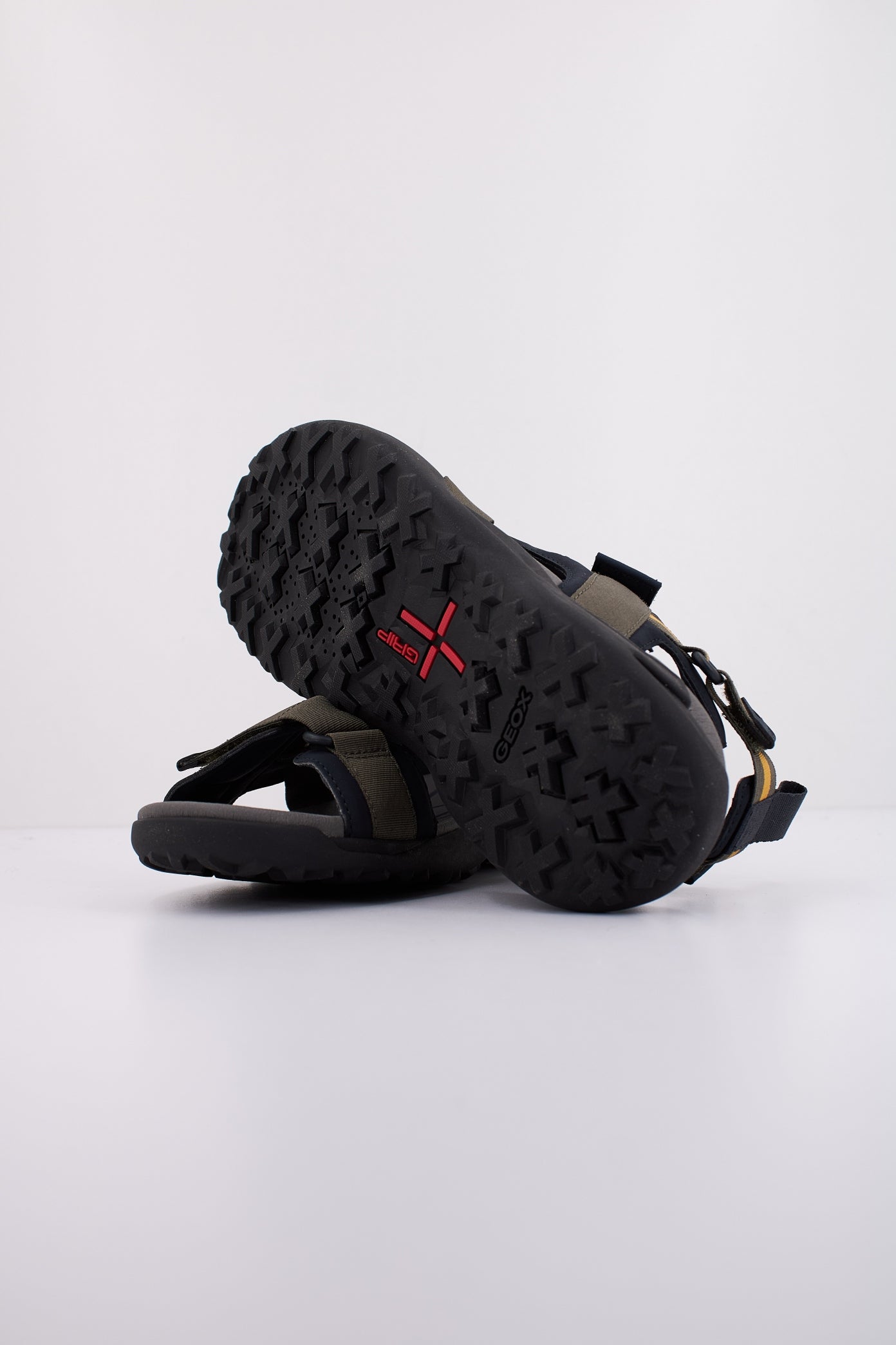 GEOX U TERRENO + GRIP en color VERDE (5)