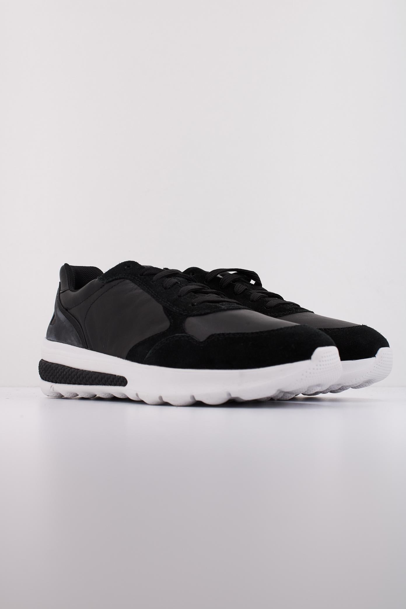 GEOX U SPHERICA ACTIF en color NEGRO (2)