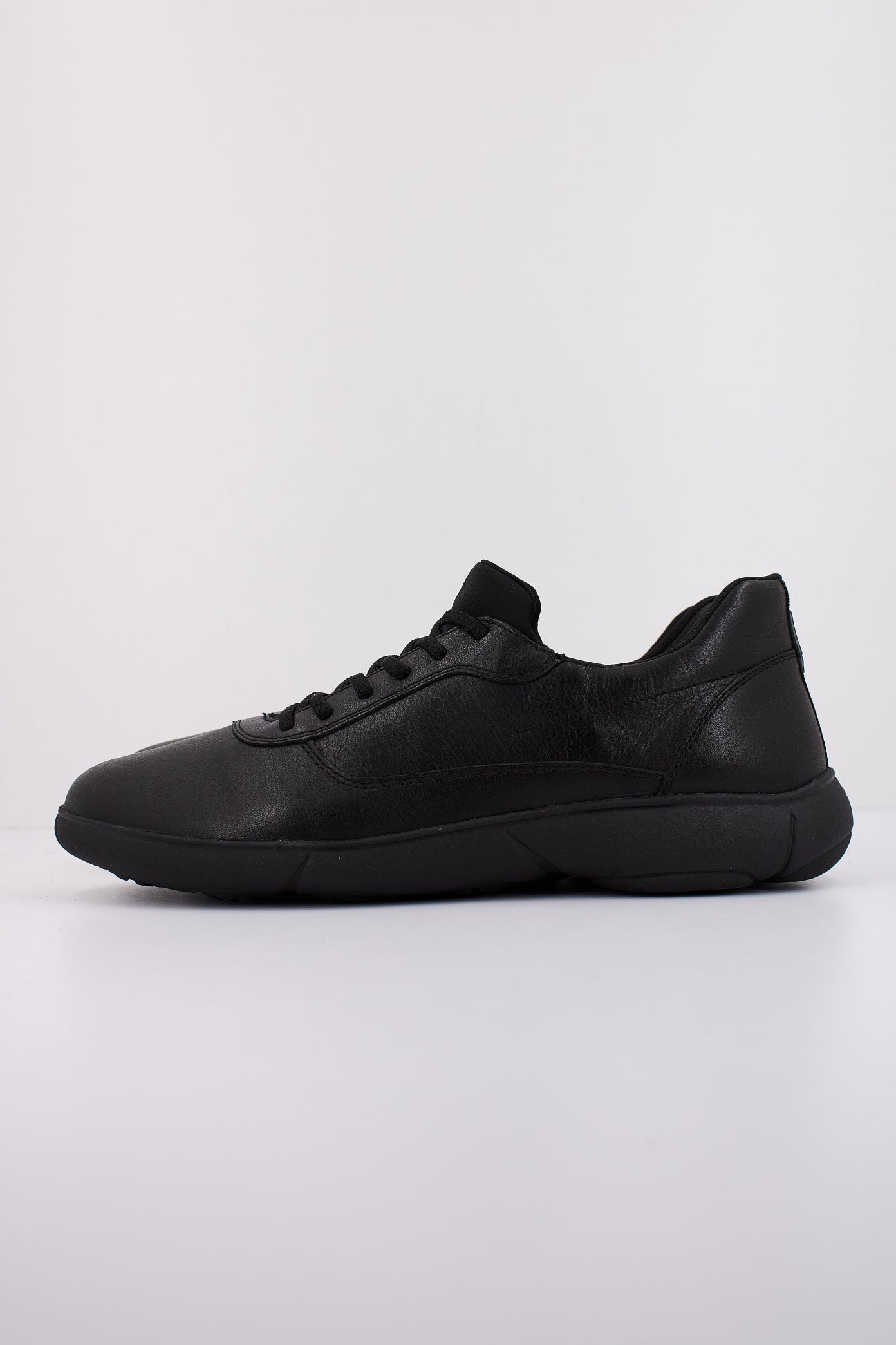 GEOX U NEBULA . en color NEGRO (1)