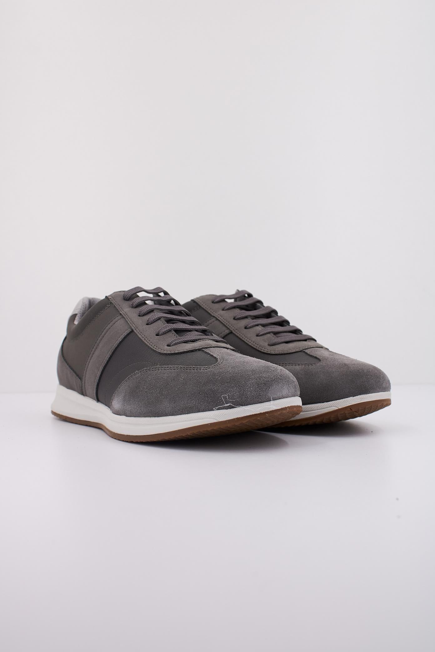 GEOX U AVERY en color GRIS (2)