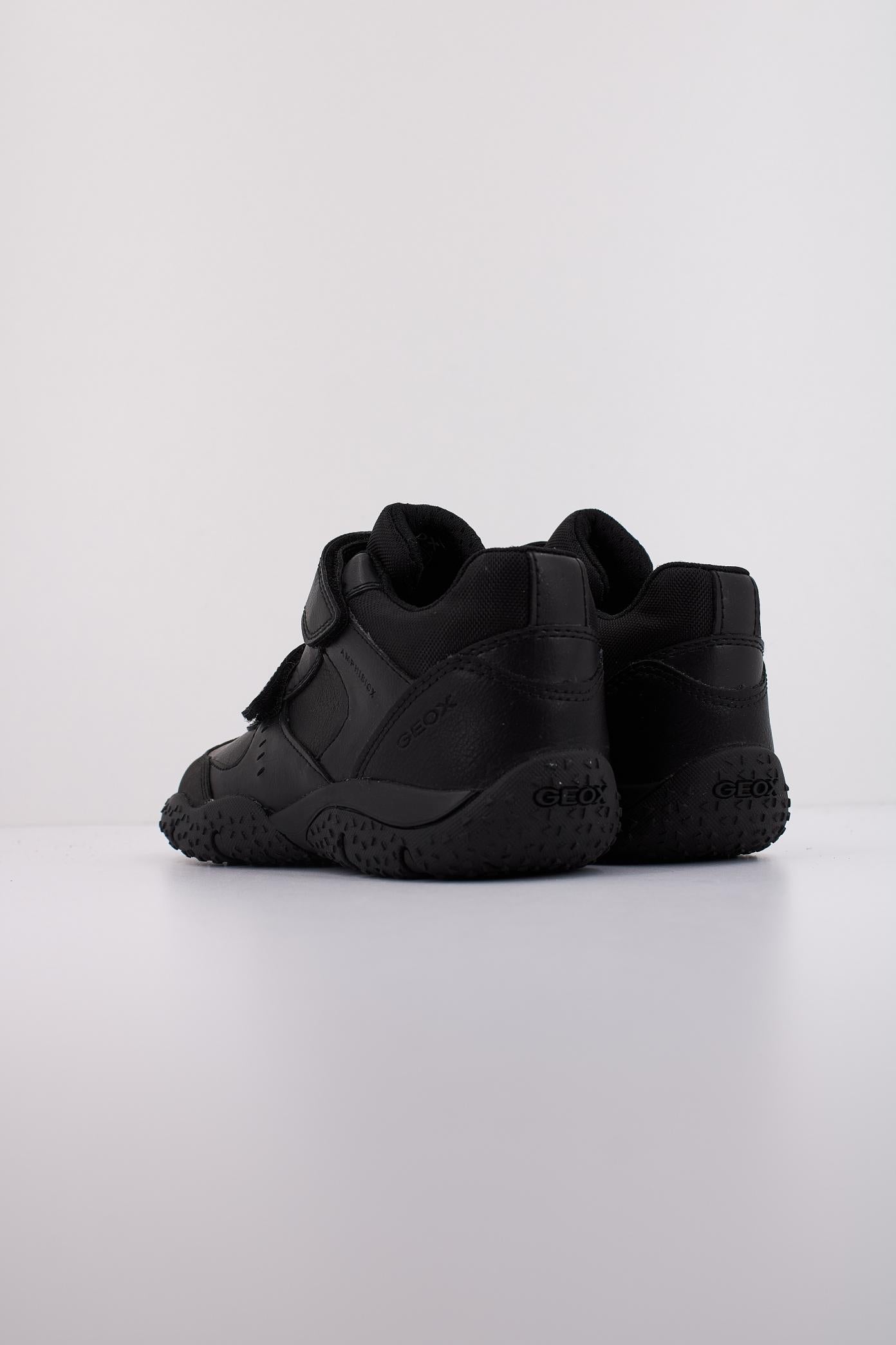 GEOX JR BALTIC BOY B ABX en color NEGRO (4)