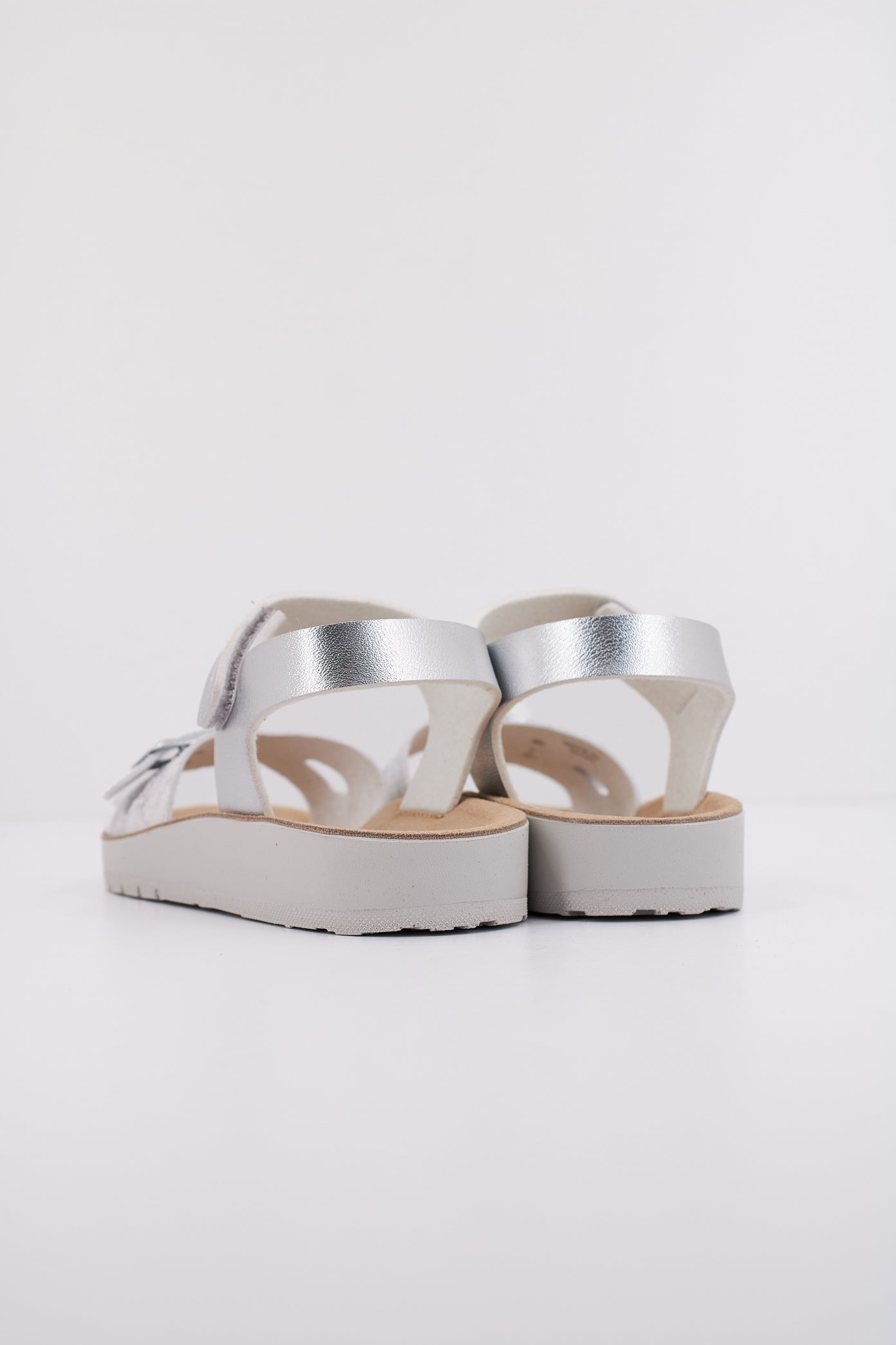 GEOX J SANDAL COSTAREI GI en color PLATA (4)