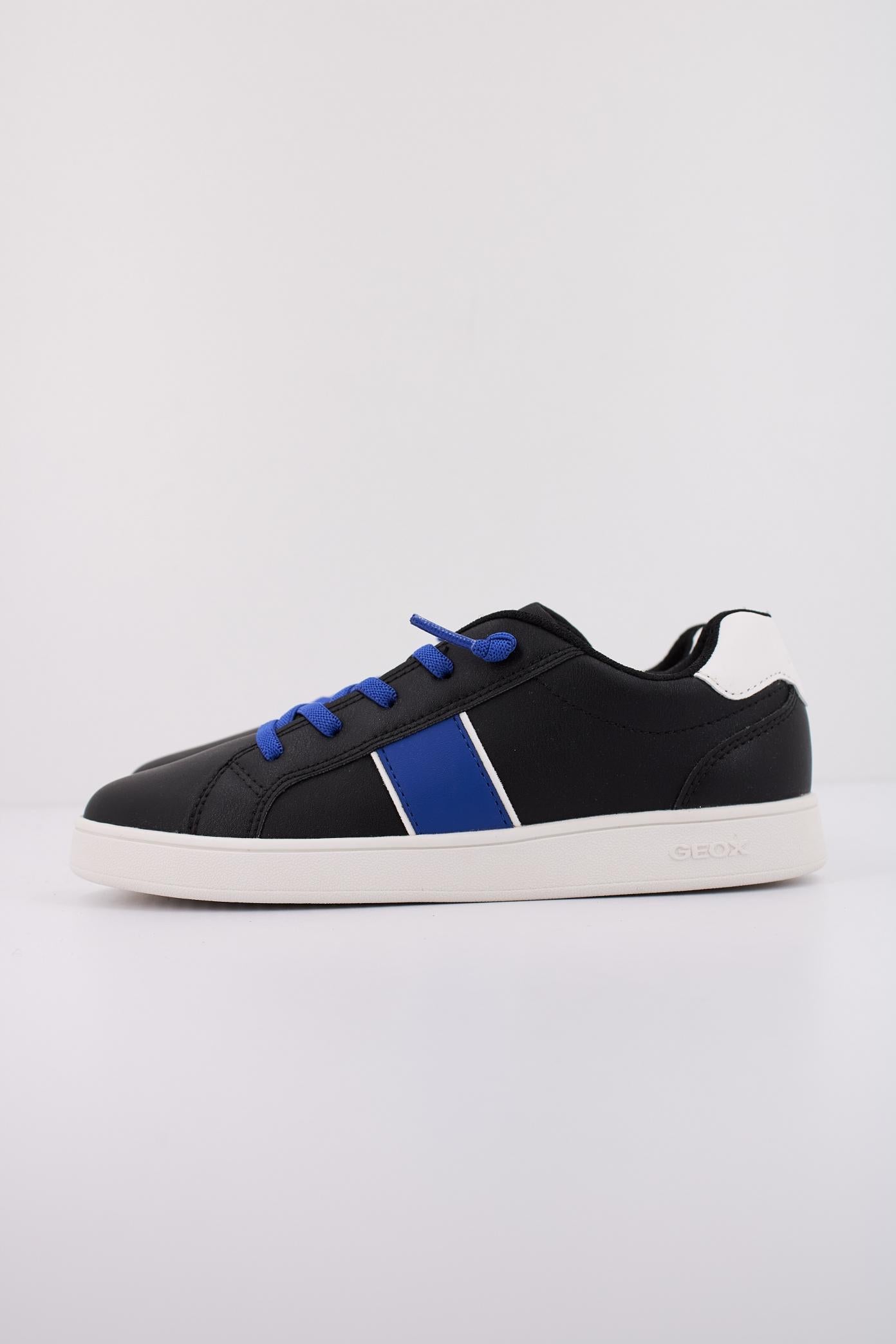 GEOX J ECLYPER BOY en color AZUL (1)
