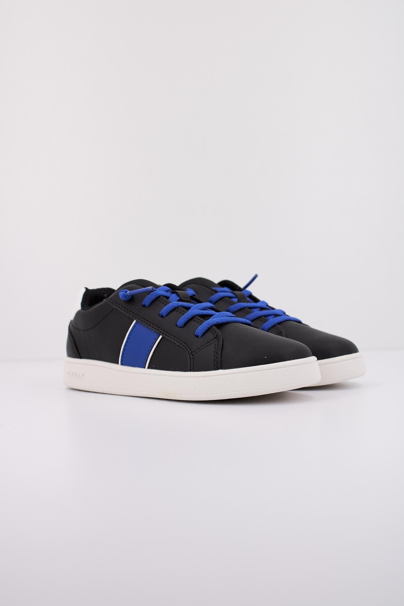 GEOX J ECLYPER BOY en color AZUL (2)
