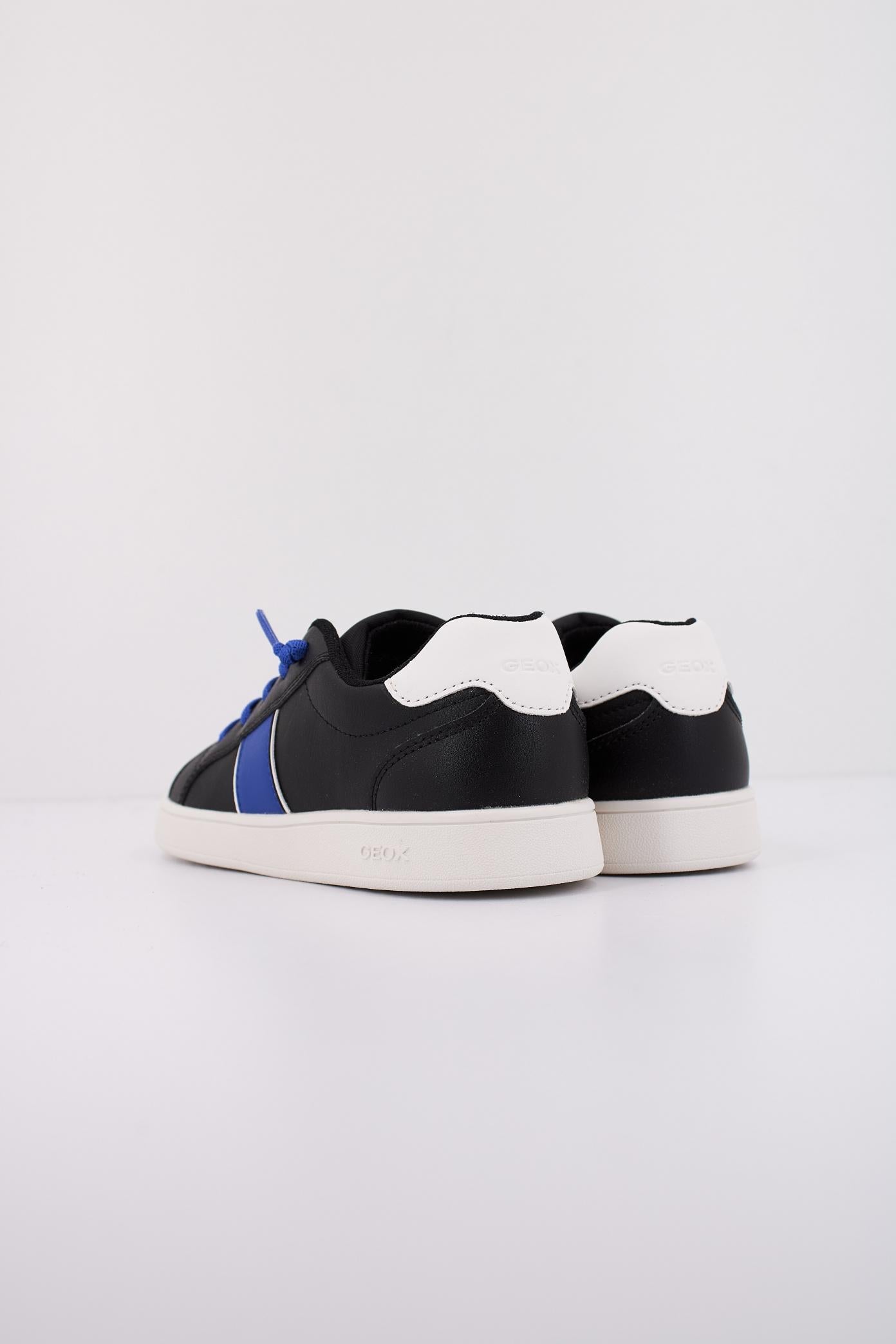 GEOX J ECLYPER BOY en color AZUL (4)