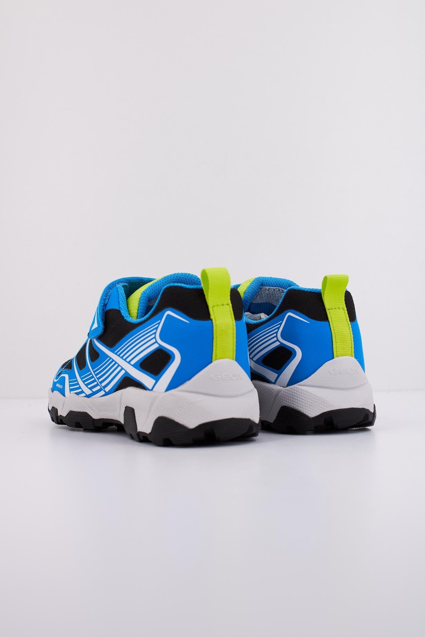 GEOX J MAGNETAR BOY B ABX en color AZUL (4)