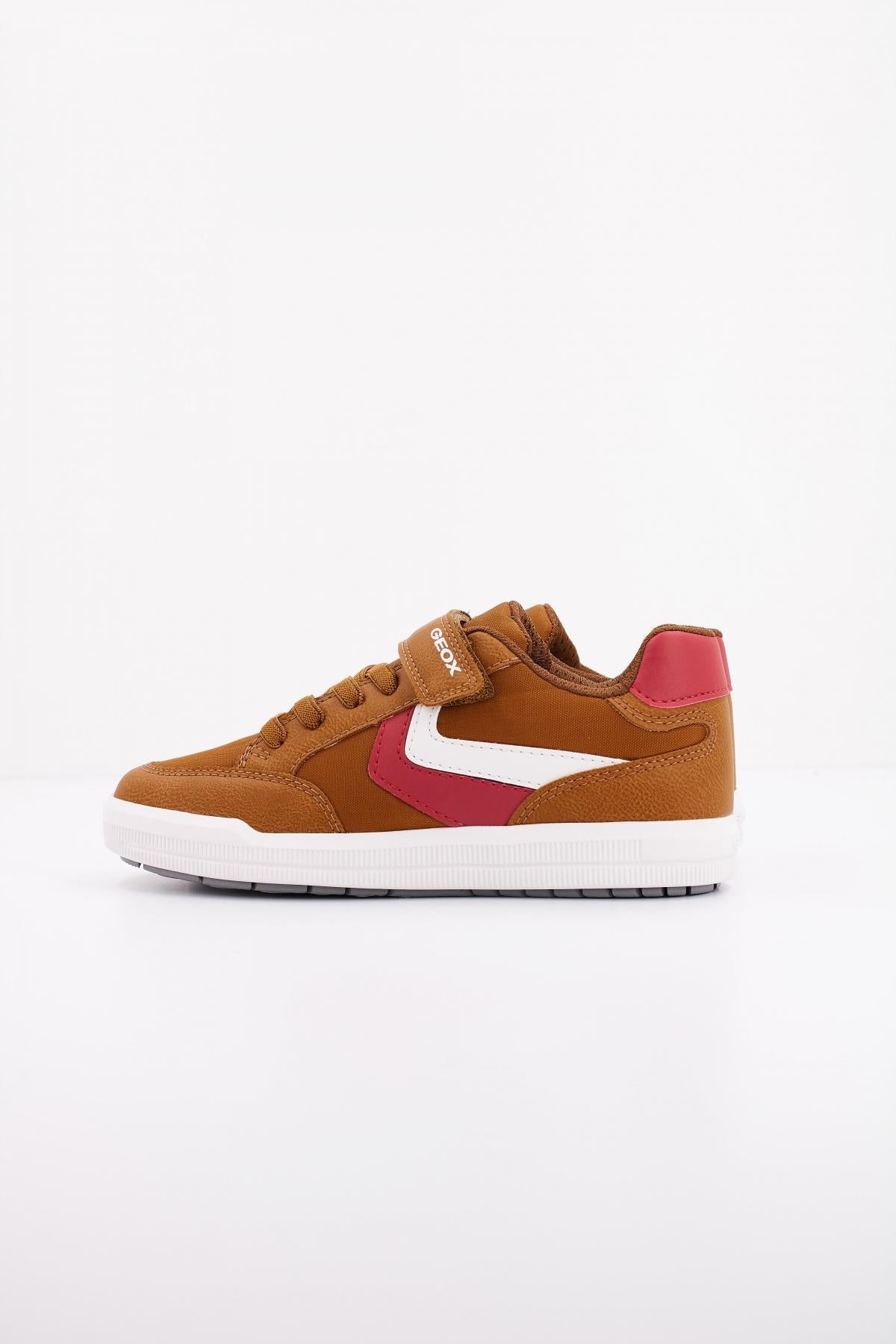 GEOX J ARZACH BOY en color MARRON (1)