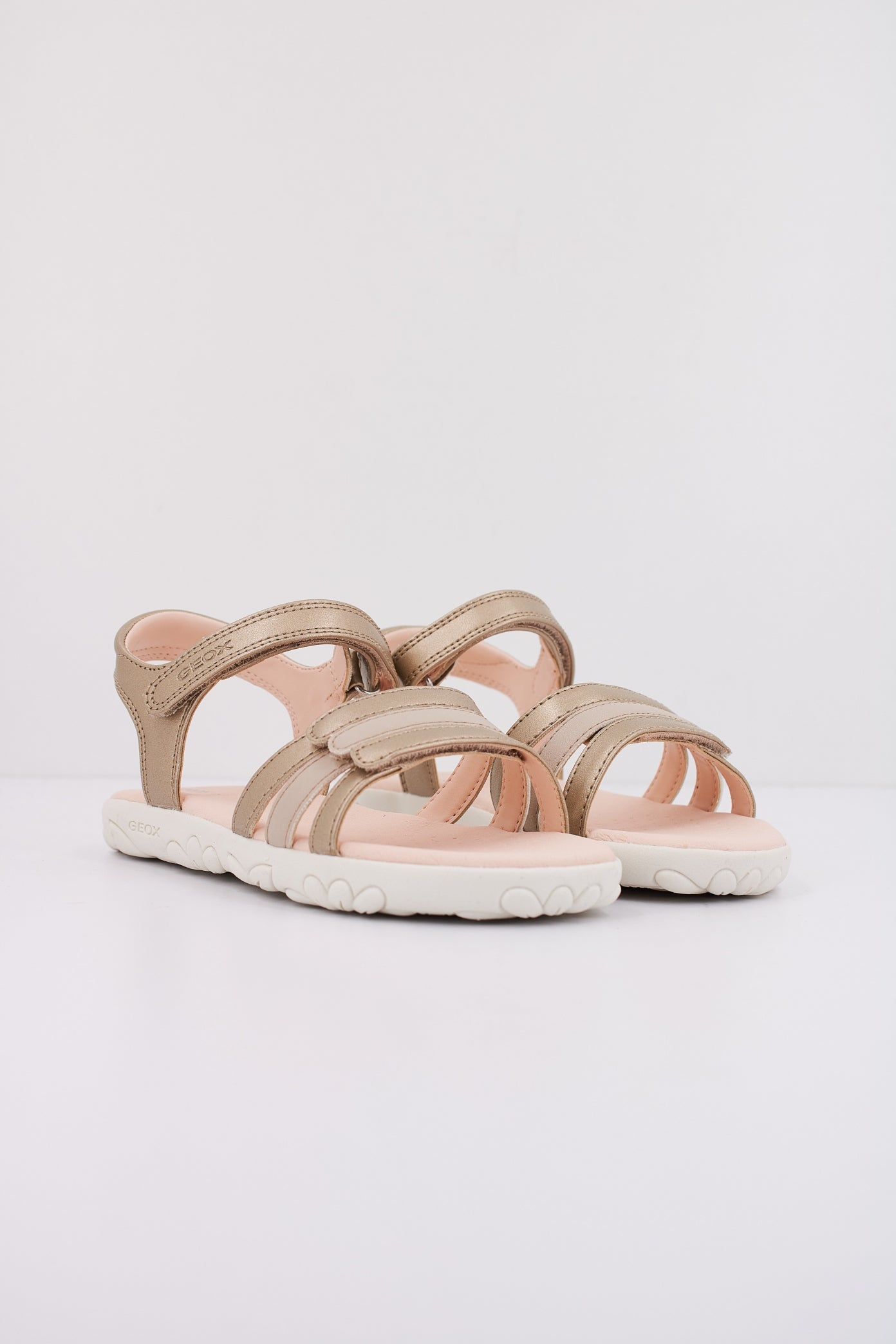 GEOX J SANDAL HAITI GIRL en color ORO (2)