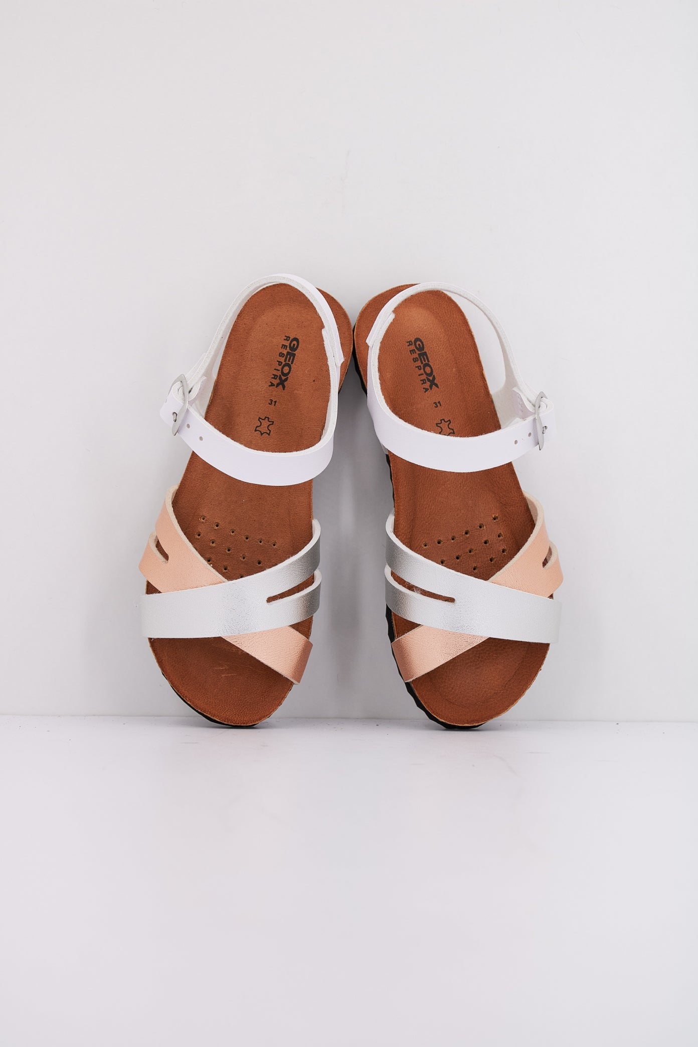 GEOX J SANDAL CHILENE GIR en color BLANCO (3)