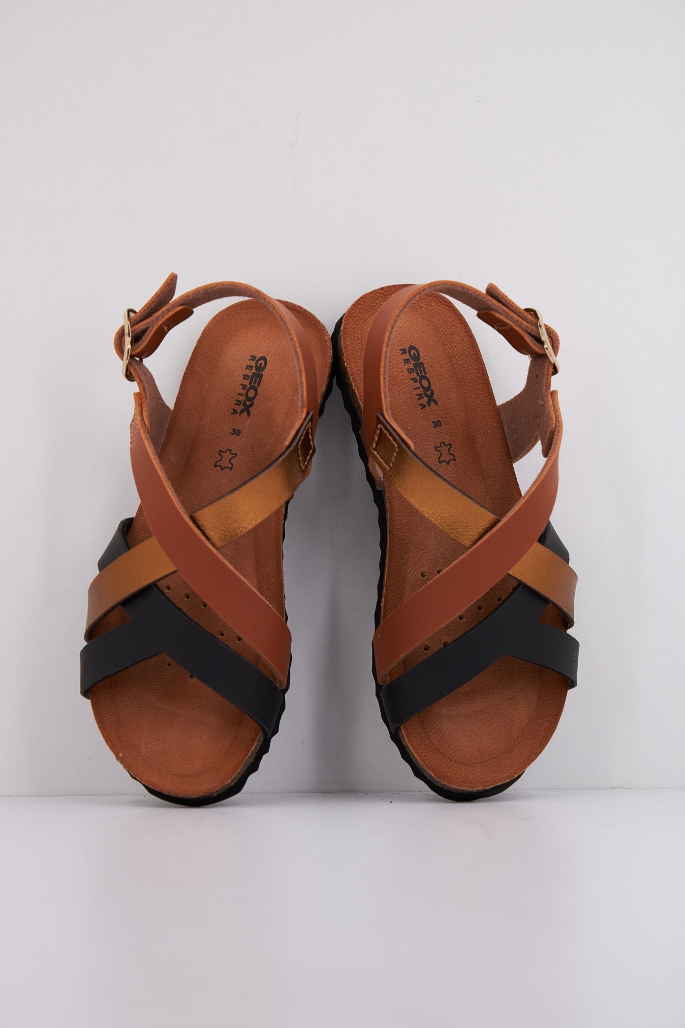 GEOX J SANDAL CHILENE GIR en color MARRON (3)