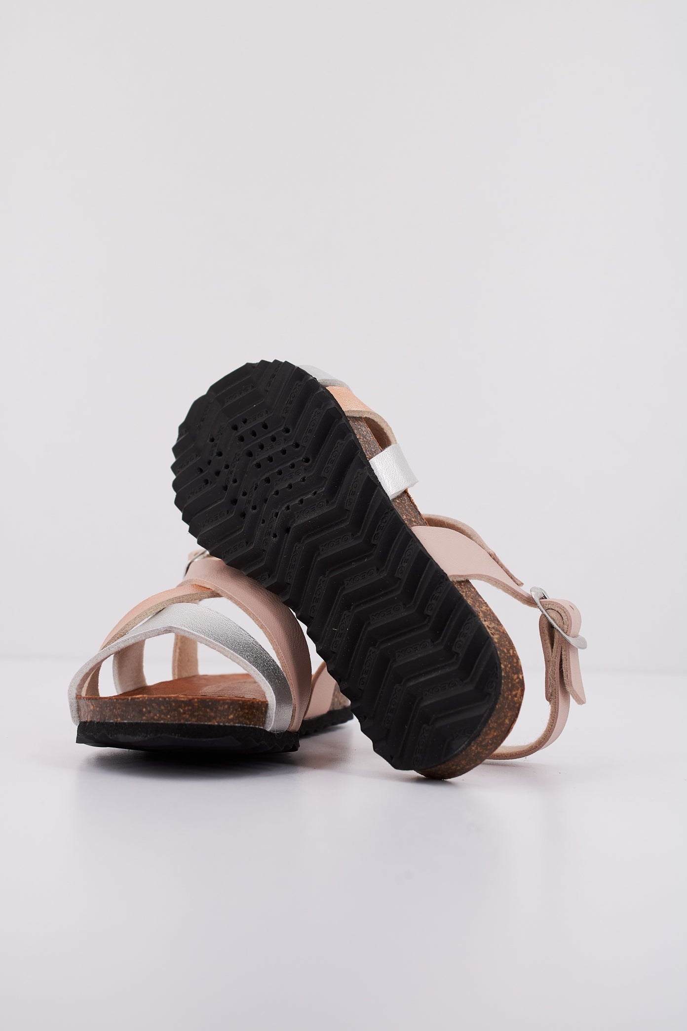 GEOX J SANDAL CHILENE GIR en color ROSA (5)