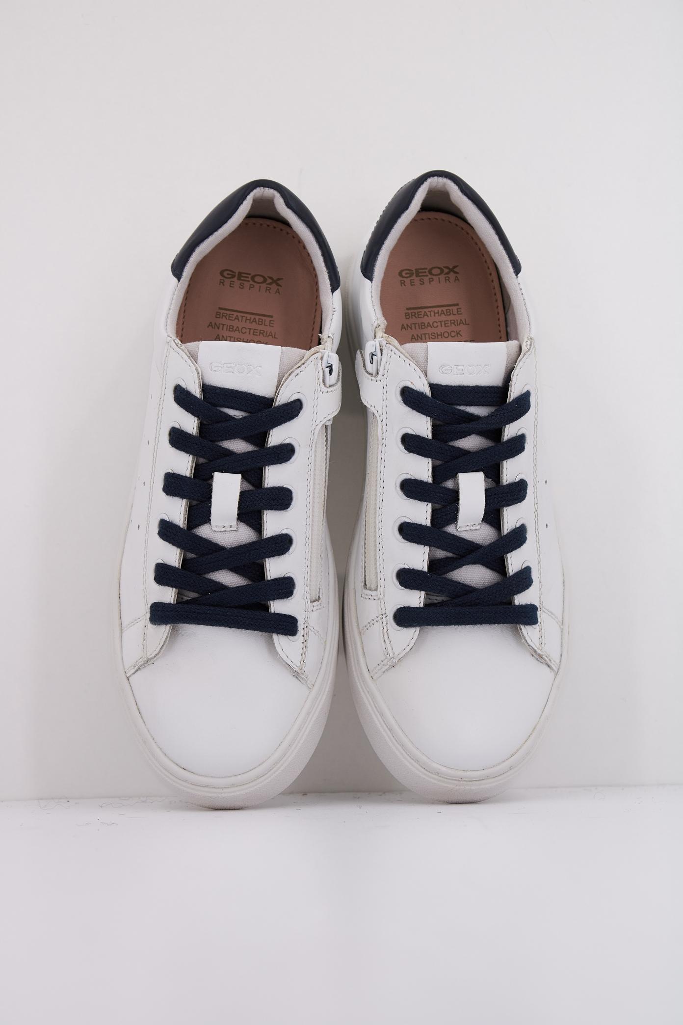 GEOX J NASHIK BOY en color BLANCO (3)