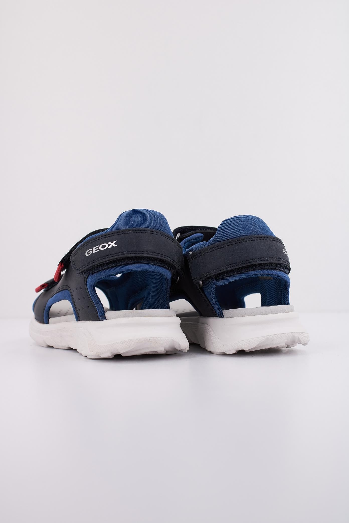 GEOX J SANDAL AIRADYUM BO en color AZUL (4)