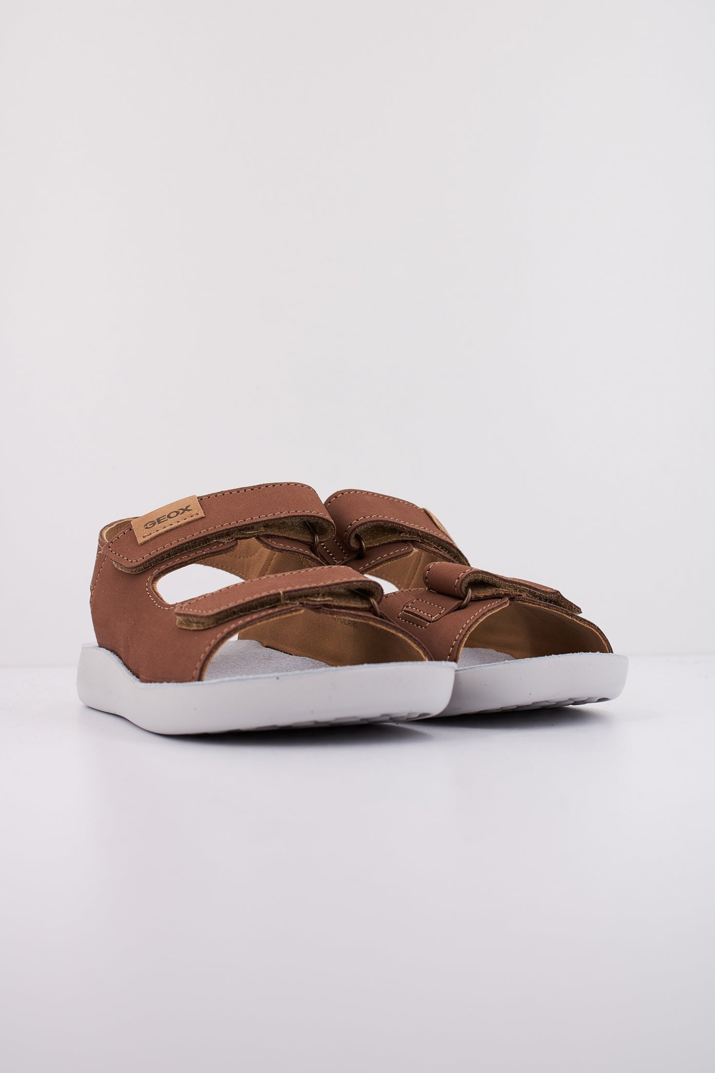 GEOX J SANDAL LIGHTFLOPPY en color MARRON (2)