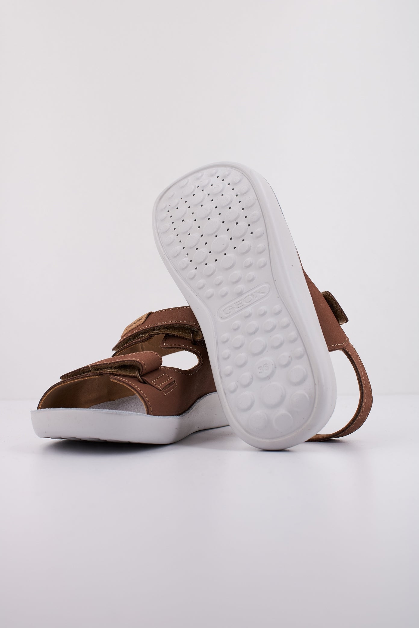 GEOX J SANDAL LIGHTFLOPPY en color MARRON (5)
