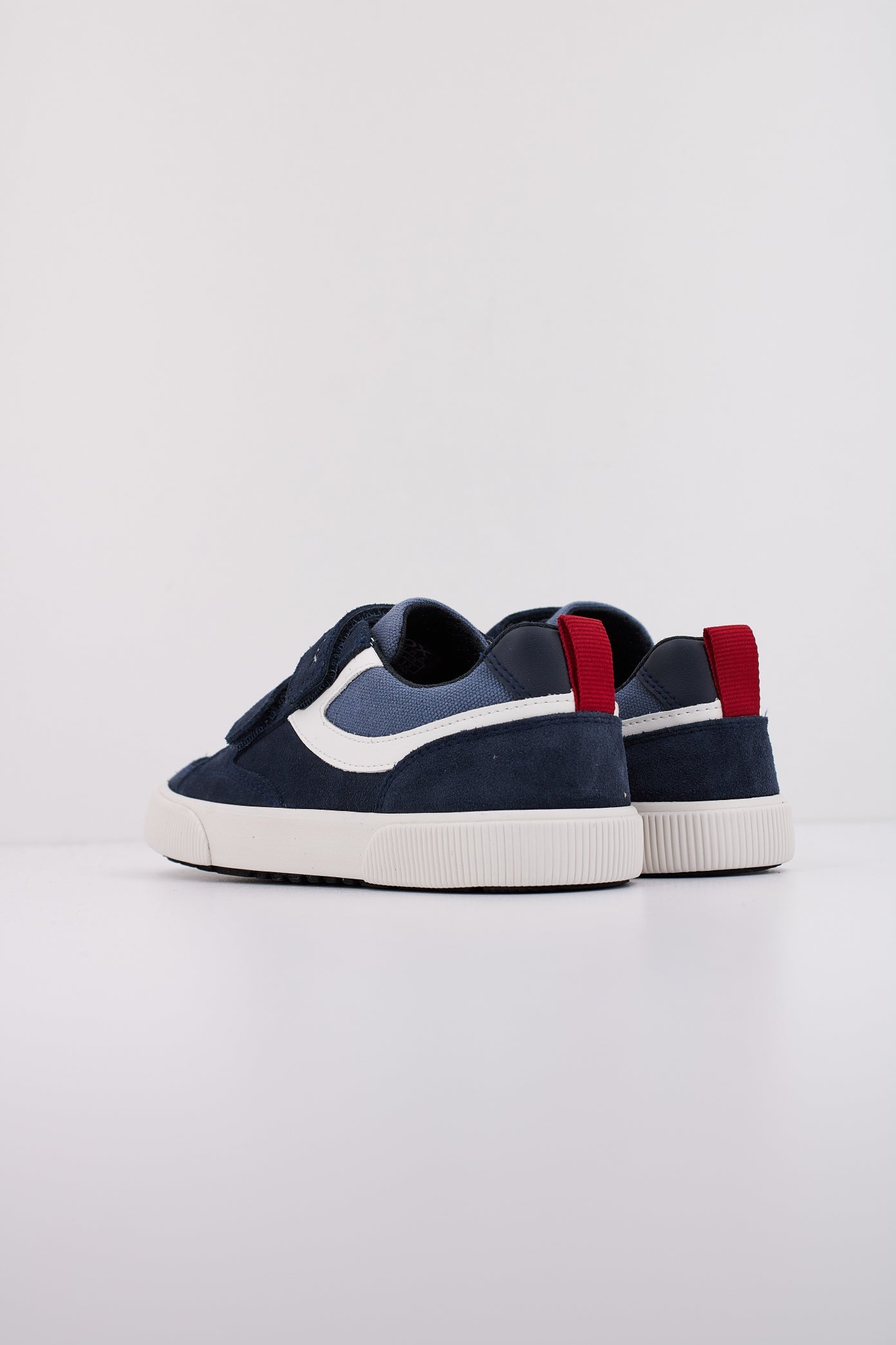 GEOX J ALPHABEET BOY en color AZUL (4)