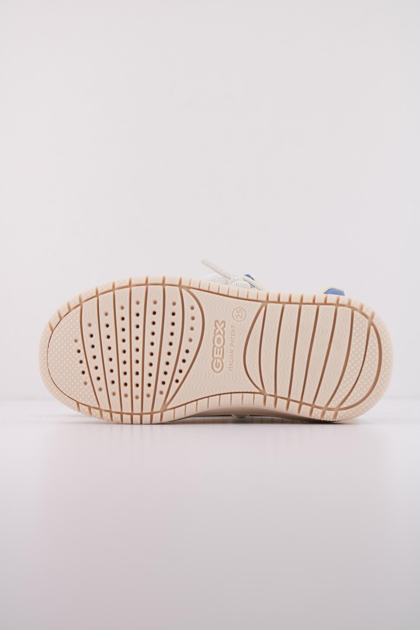 GEOX J WASHIBA GIRL en color BEIS (5)