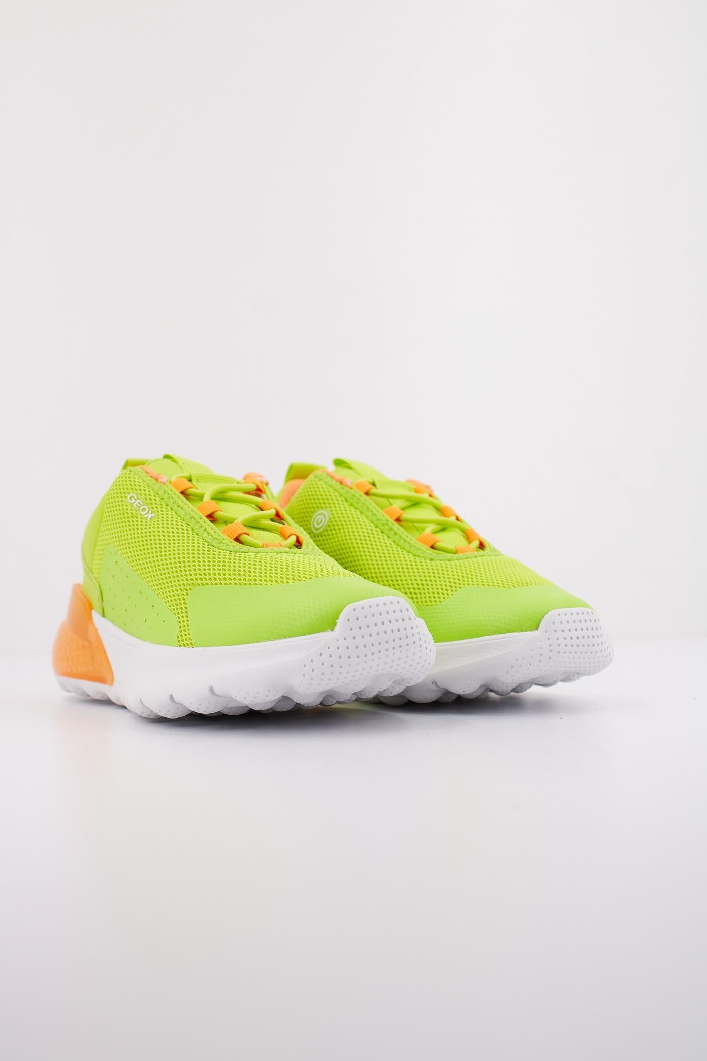 GEOX J ACTIVART ILLUMINUS en color VERDE (2)