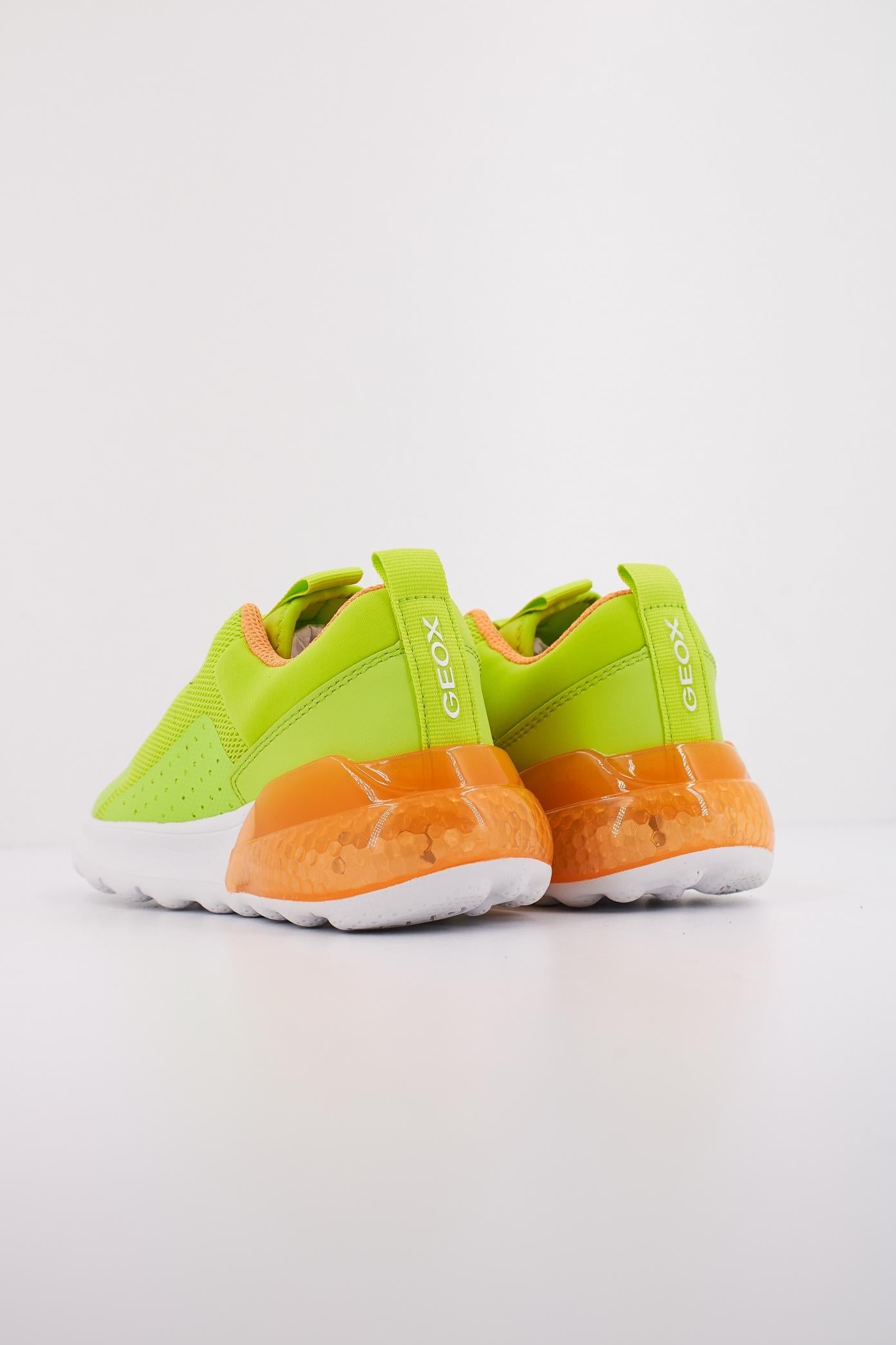 GEOX J ACTIVART ILLUMINUS en color VERDE (4)
