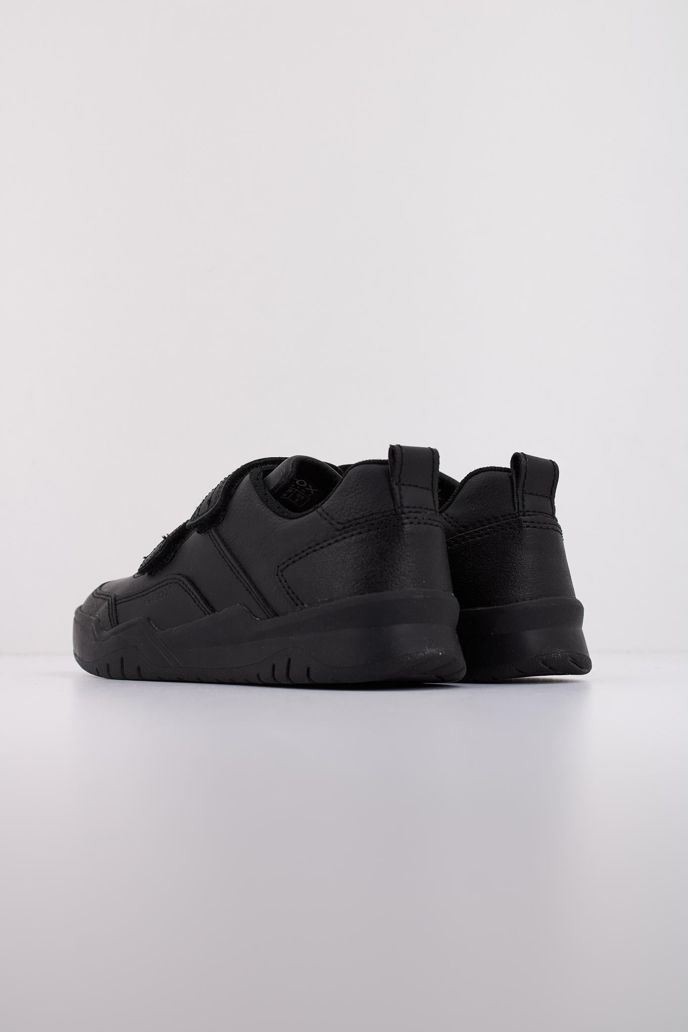 GEOX J PERTH BOY en color NEGRO (4)