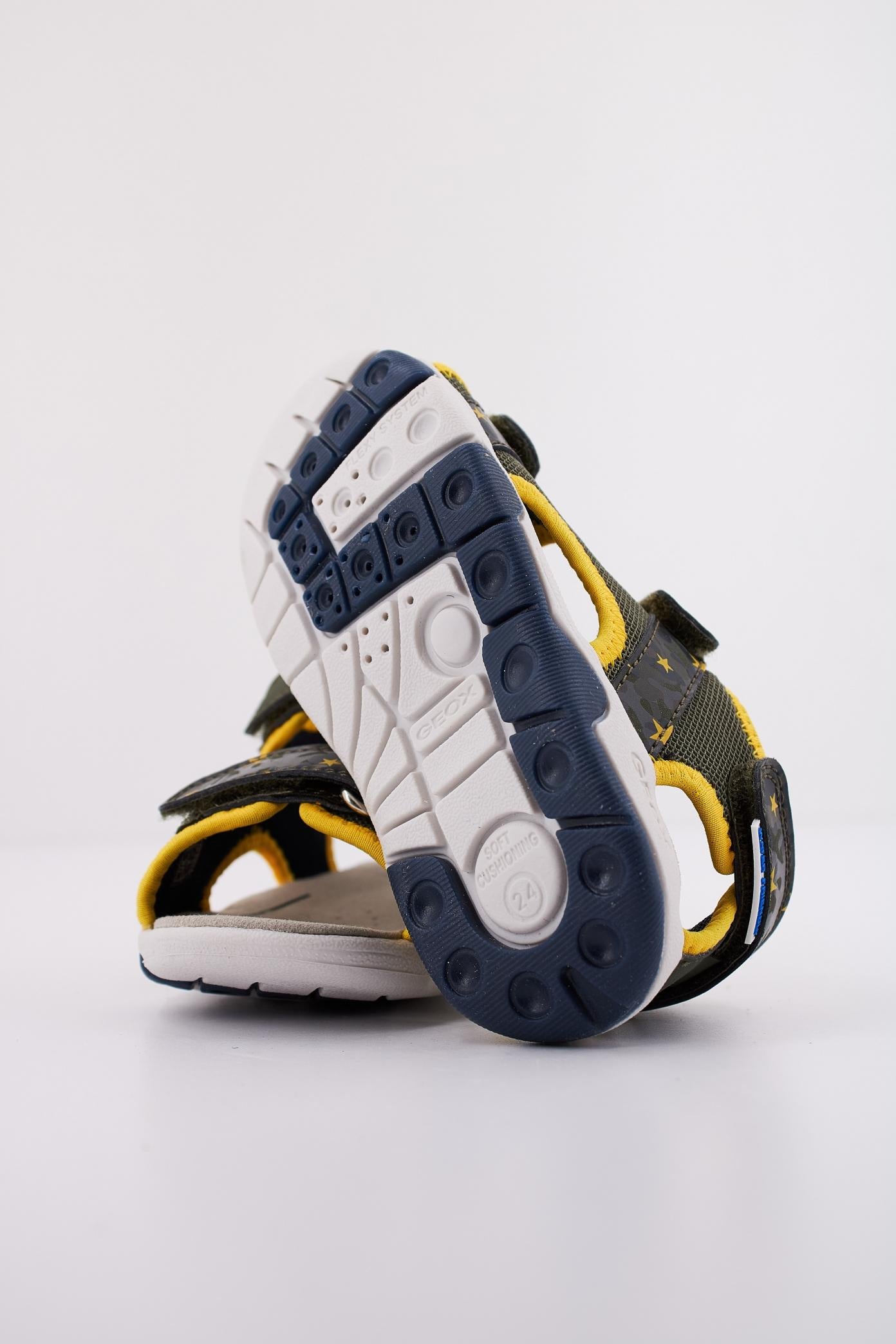GEOX B SANDAL MULTY BOY en color VERDE (5)