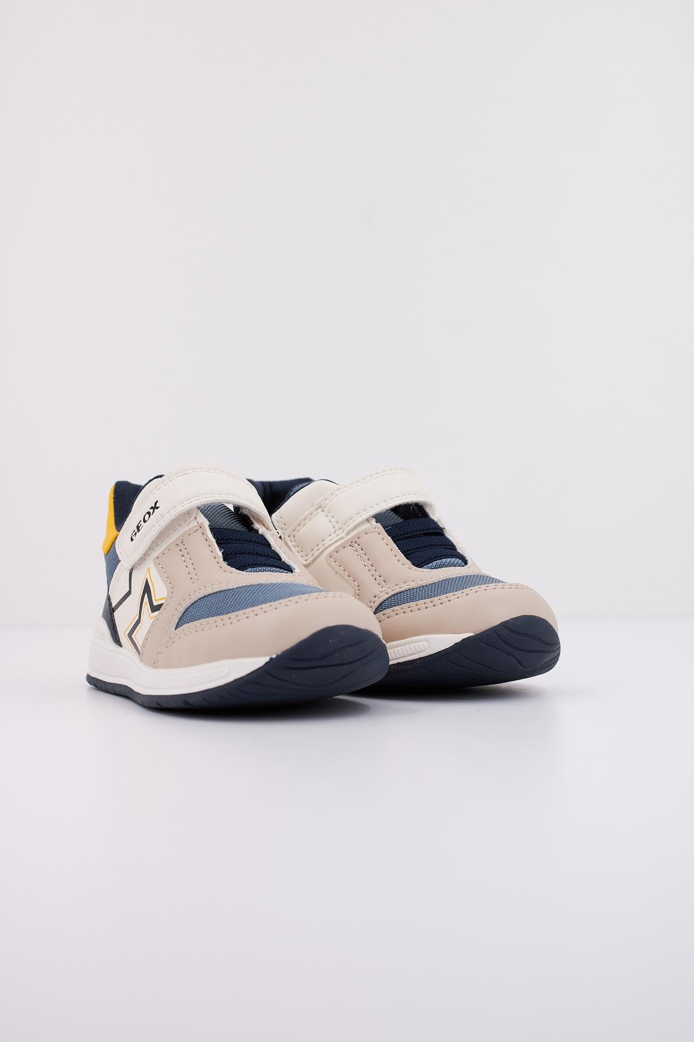 GEOX B RISHON BOY en color BEIS (2)