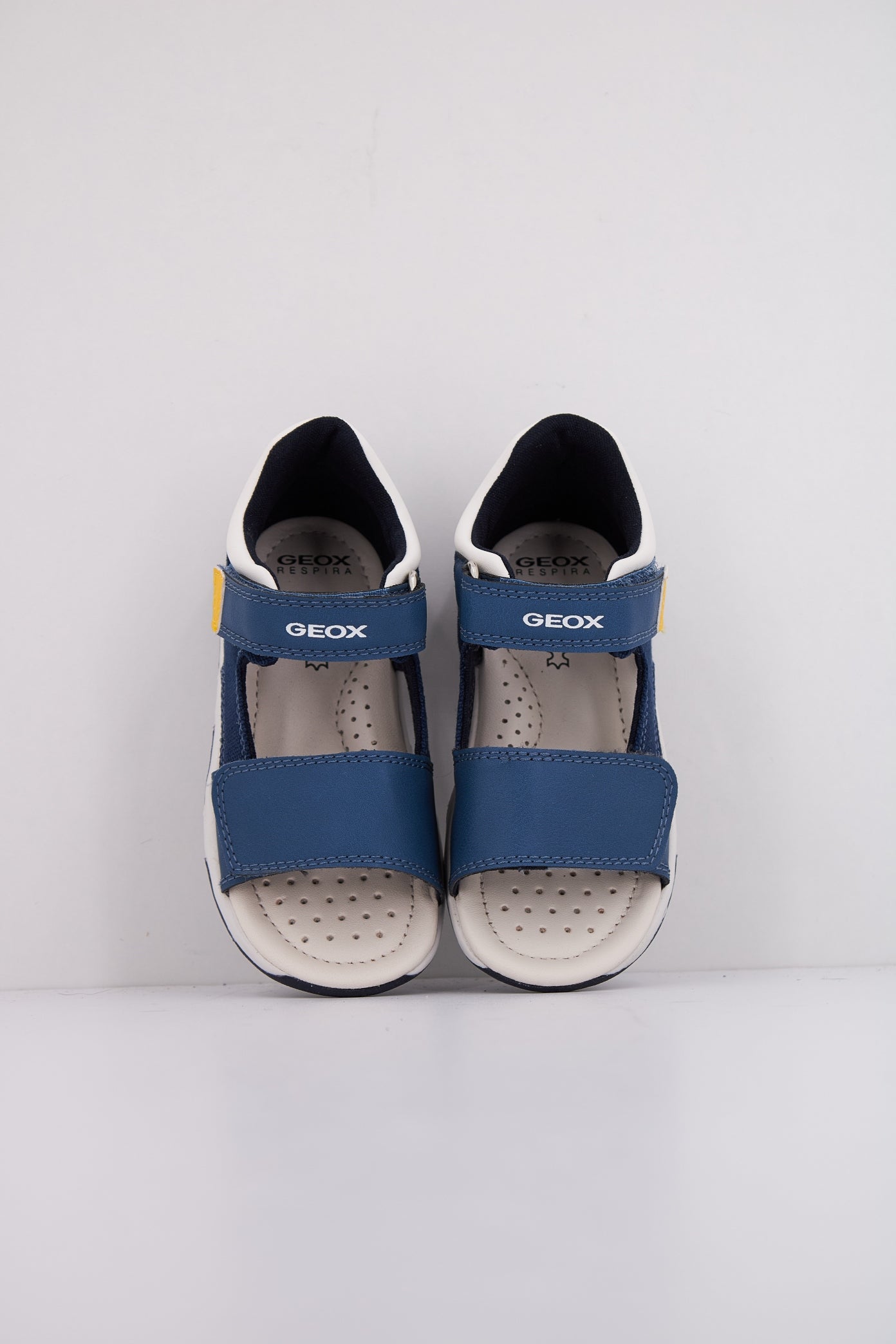 GEOX B SANDAL TAPUZ BOY en color AZUL (3)