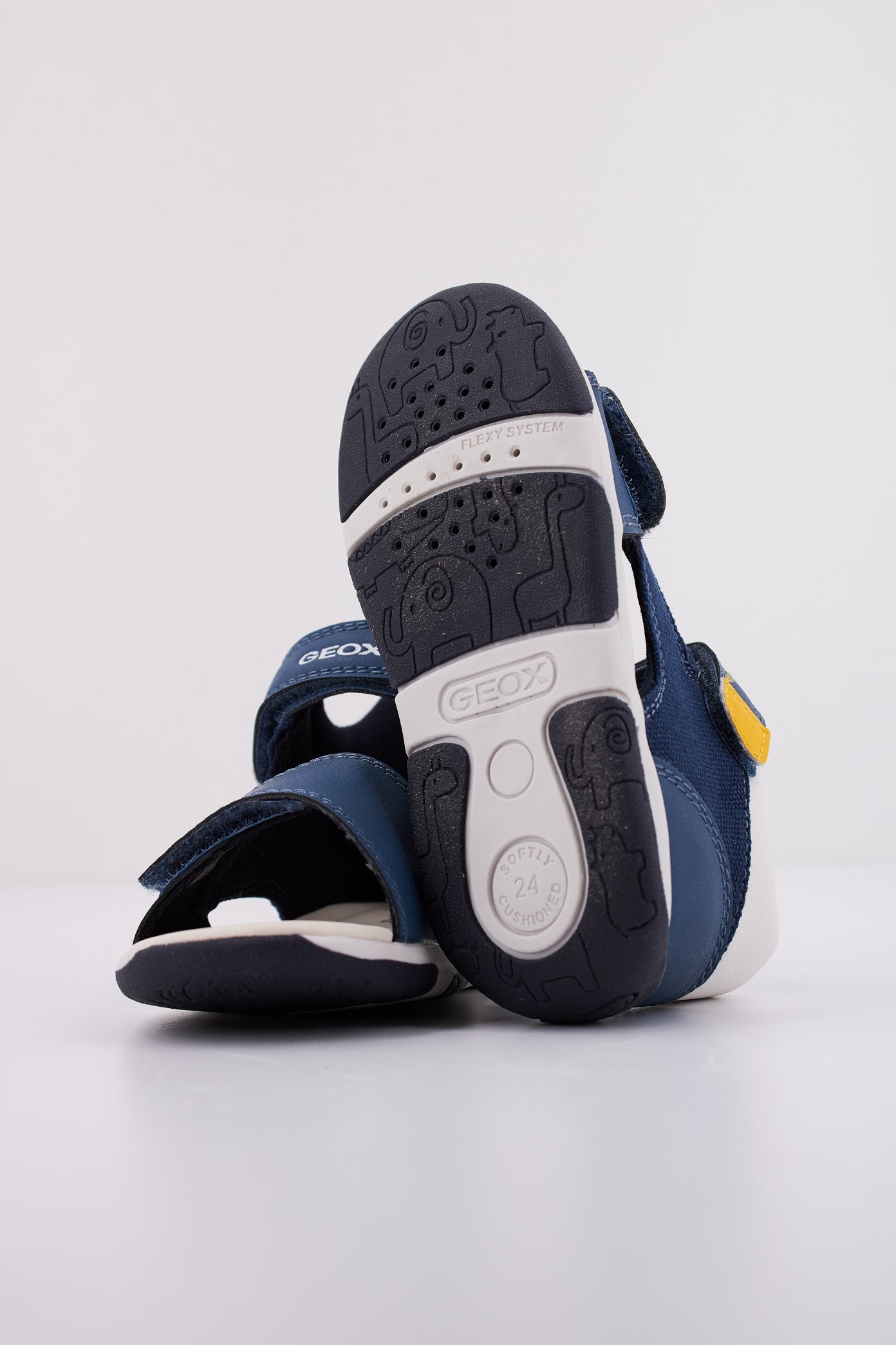 GEOX B SANDAL TAPUZ BOY en color AZUL (5)