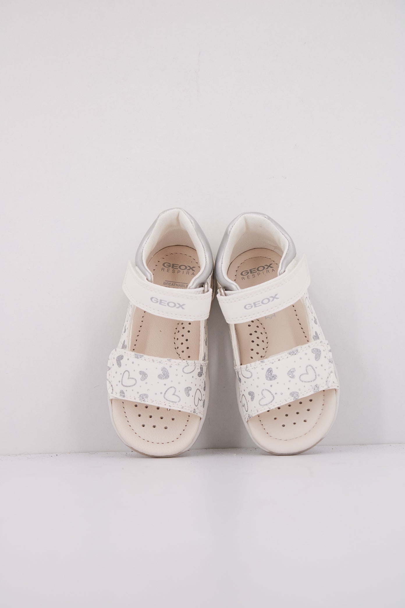 GEOX B SANDAL TAPUZ GIRL en color BLANCO (3)