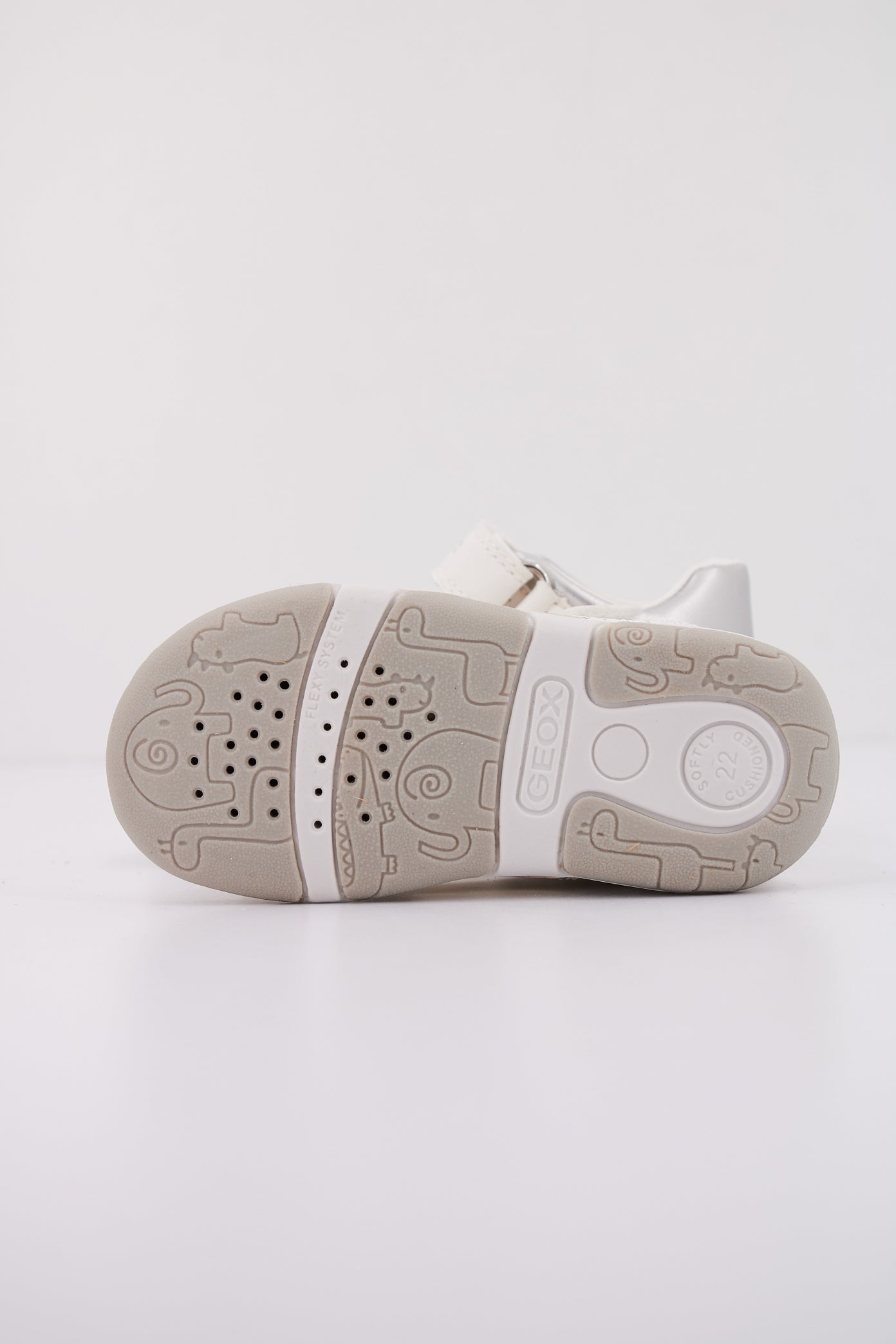 GEOX B SANDAL TAPUZ GIRL en color BLANCO (5)