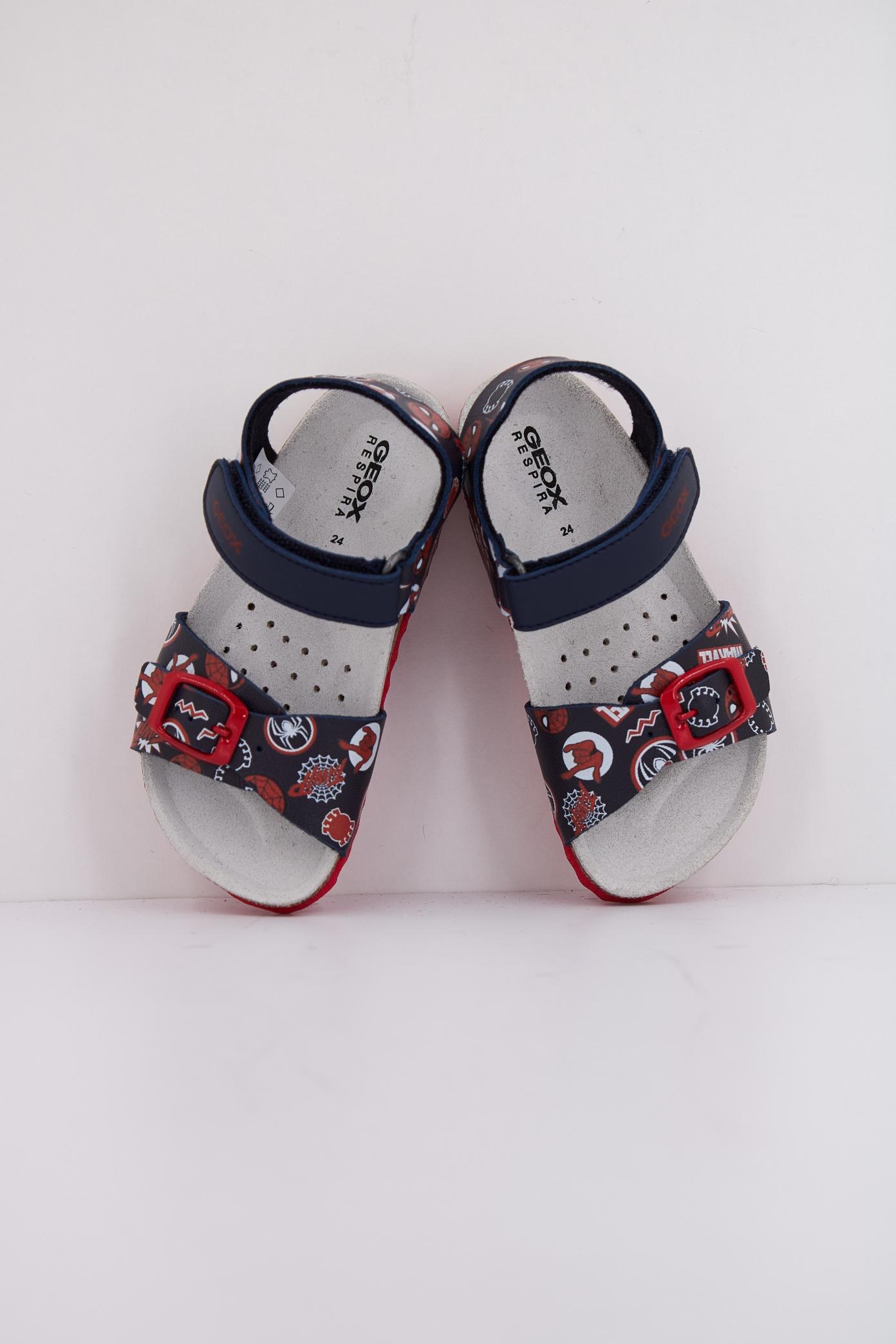 GEOX B SANDAL CHALKI BOY en color AZUL (3)