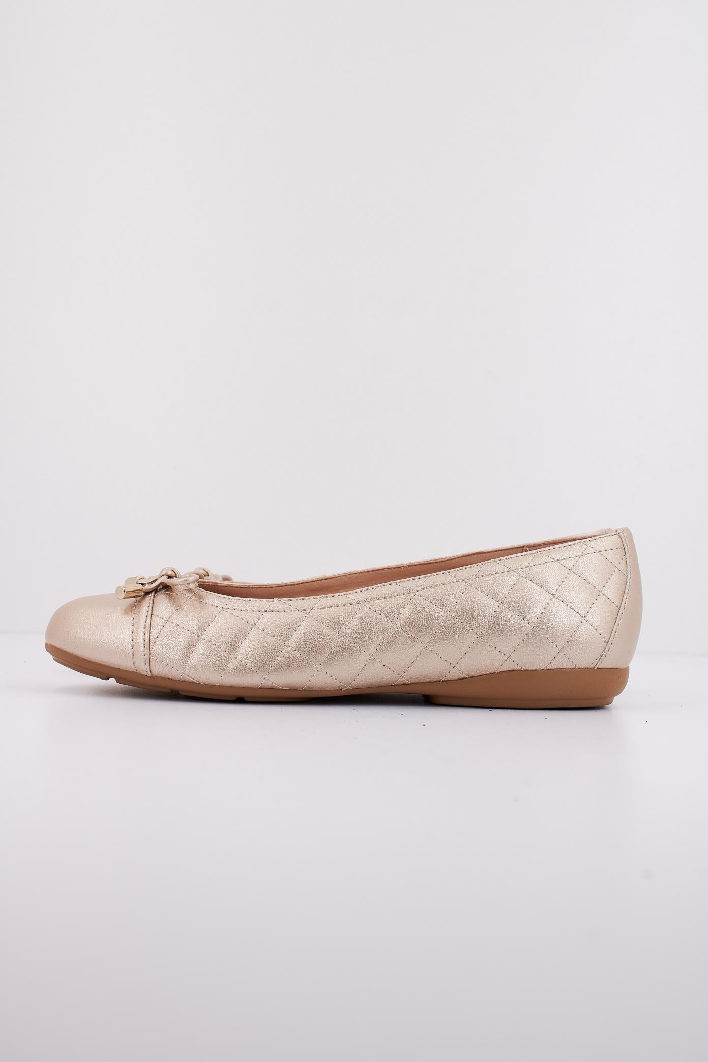 GEOX D ANNYTAH en color ORO (1)