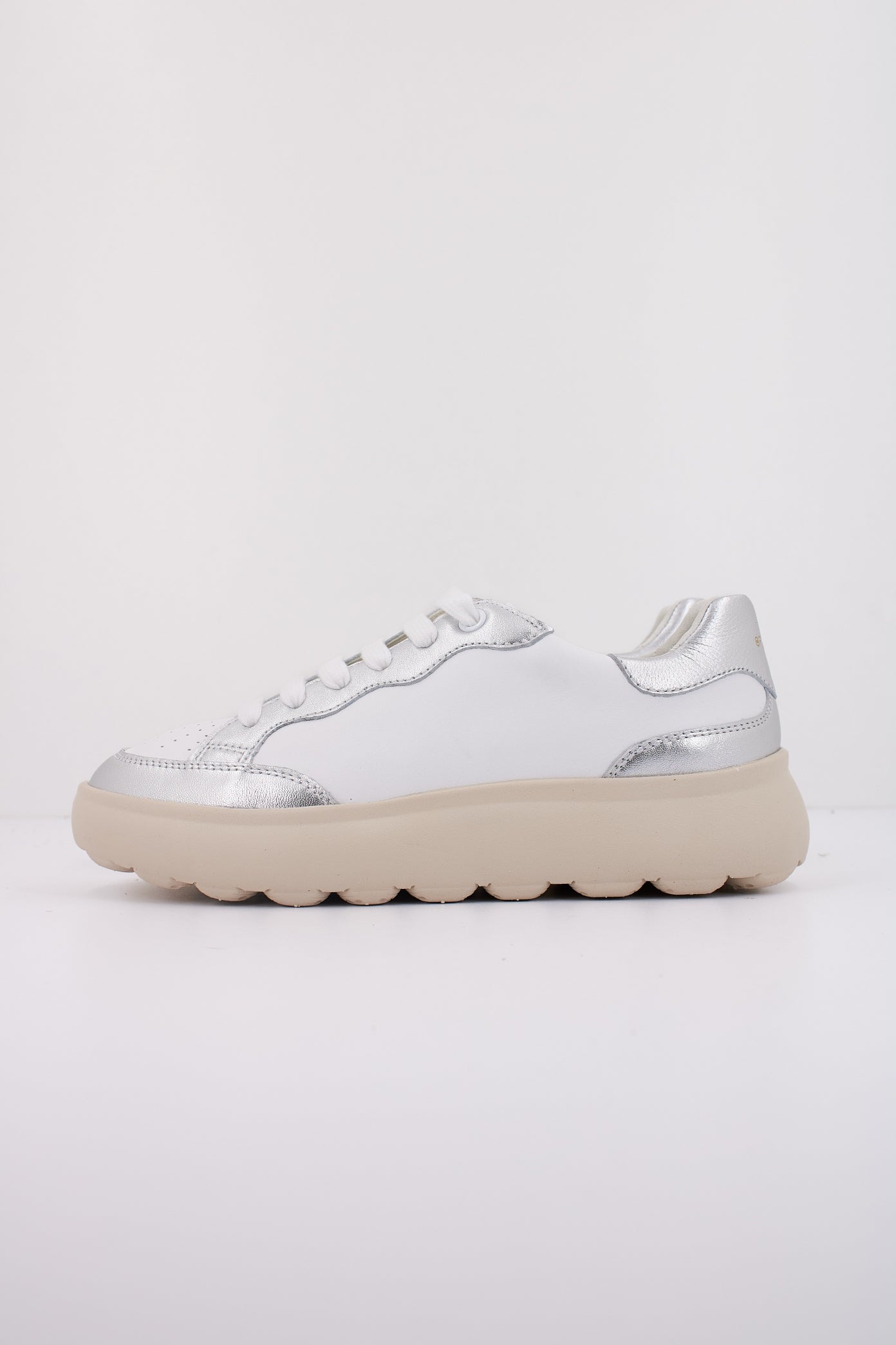 GEOX D SPHERICA EC. en color BLANCO (1)