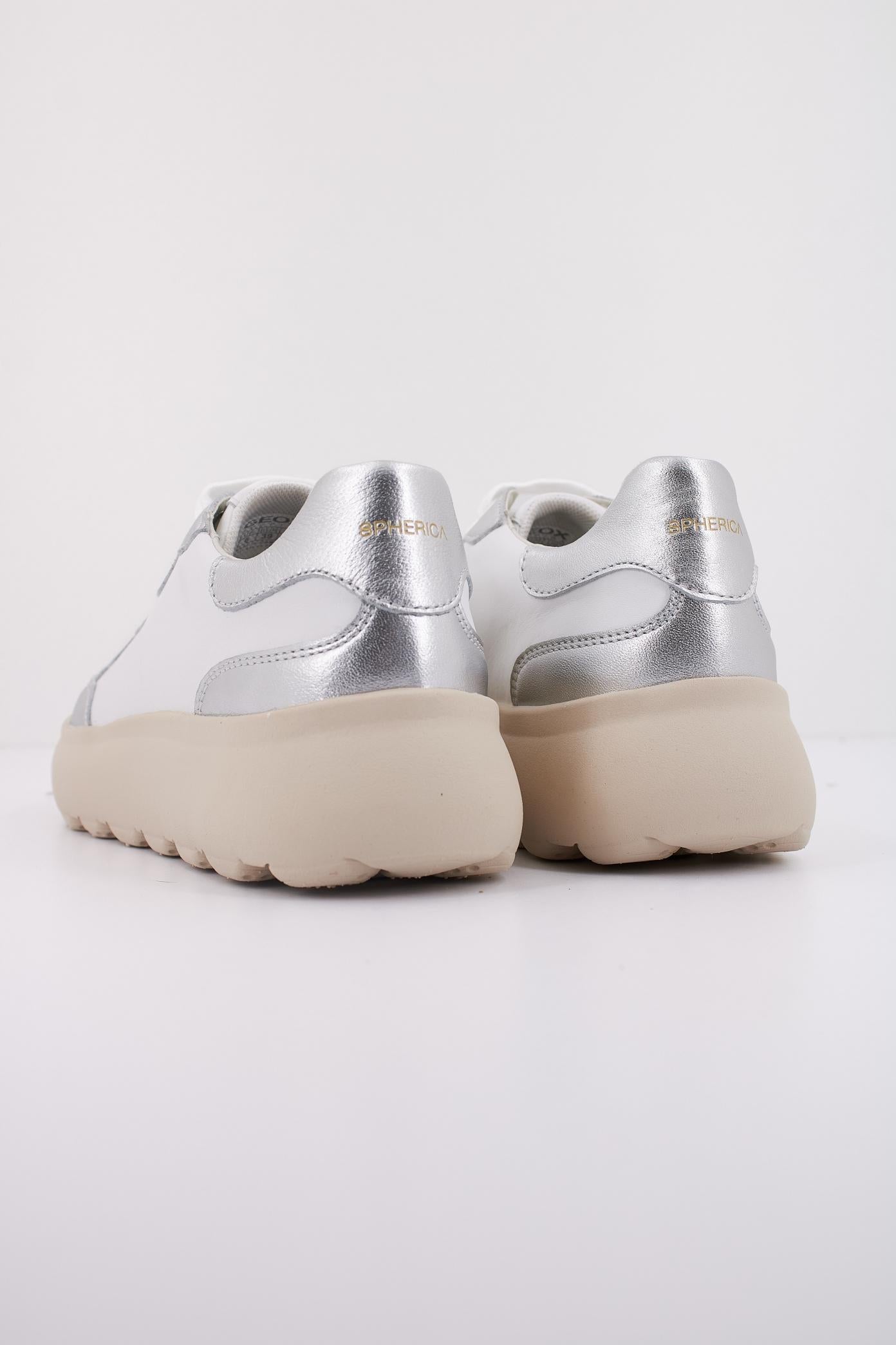 GEOX D SPHERICA EC. en color BLANCO (4)