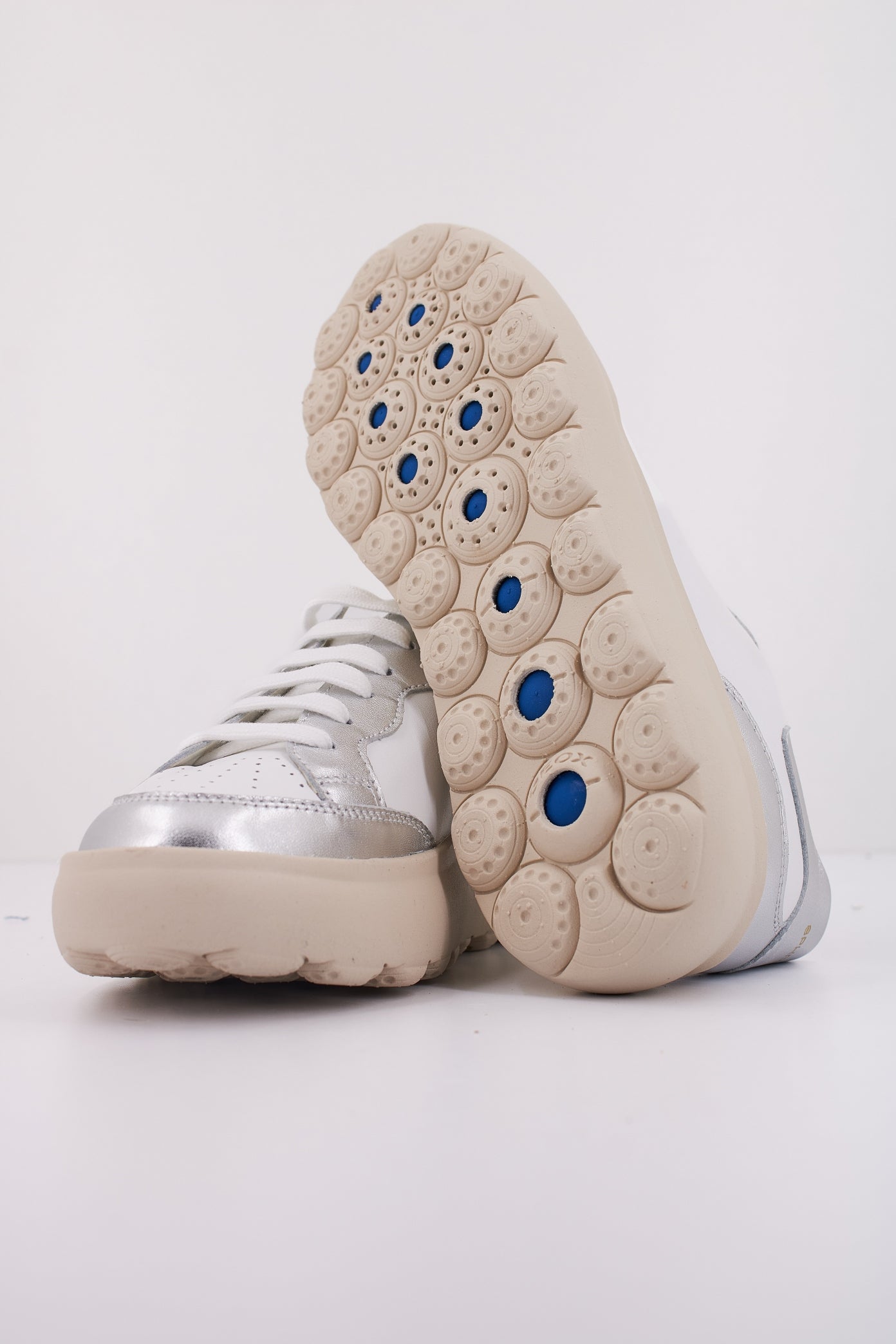 GEOX D SPHERICA EC. en color BLANCO (5)