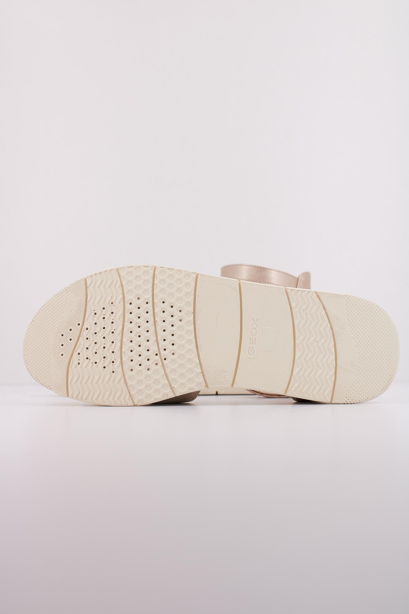 GEOX D DANDRA en color BEIS (5)