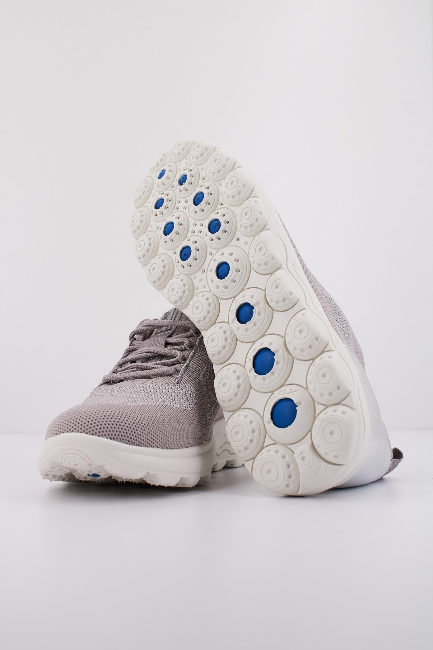 GEOX TBN D SPHERICA en color GRIS (5)