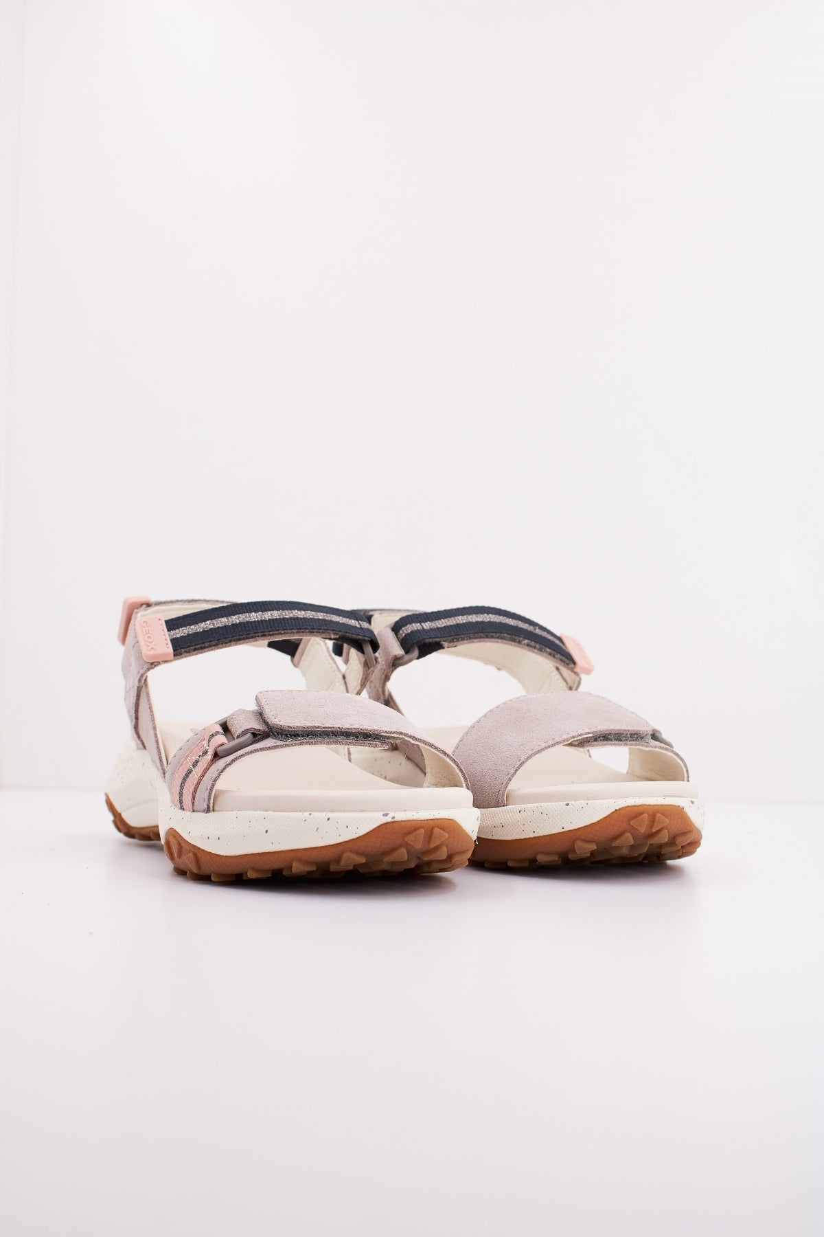 GEOX D SORAPIS + GRIP en color GRIS (2)