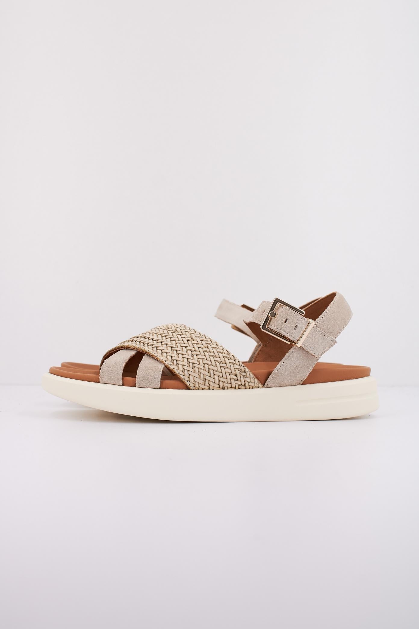 GEOX D XAND S en color MARRON CLARO (1)