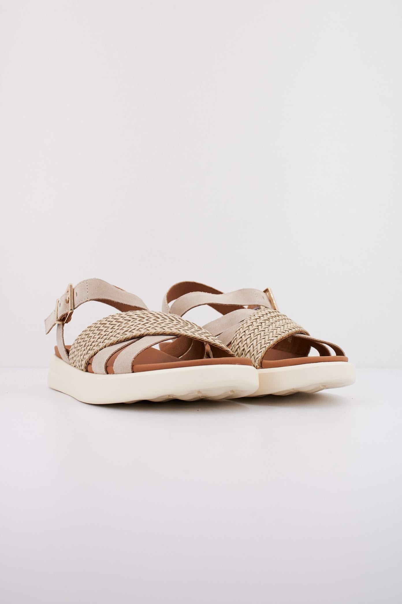 GEOX D XAND S en color MARRON CLARO (2)