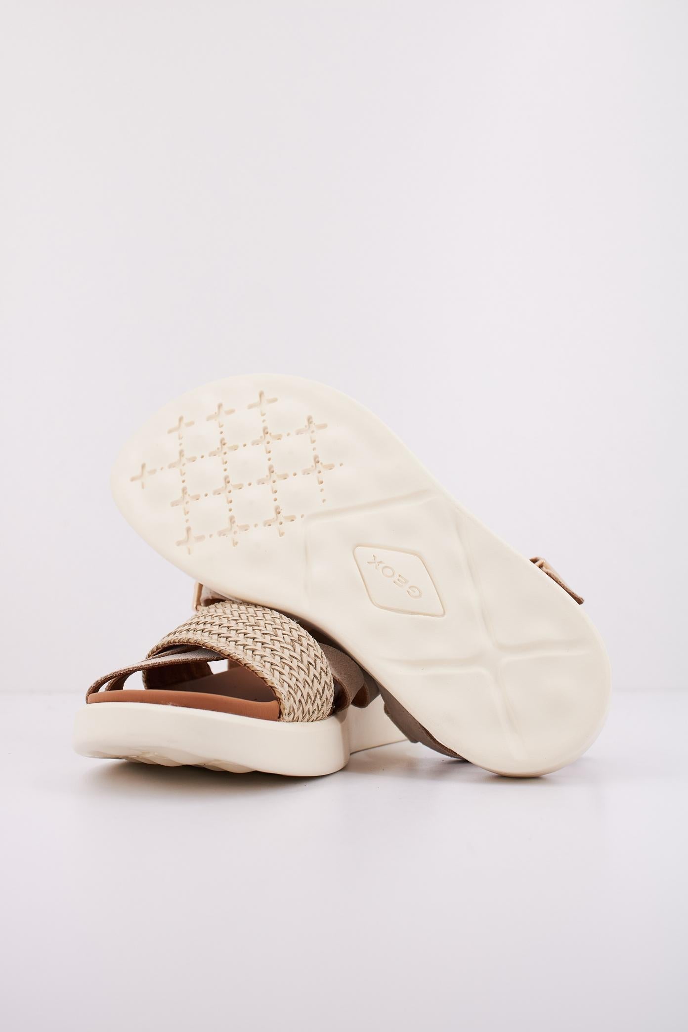 GEOX D XAND S en color MARRON CLARO (5)