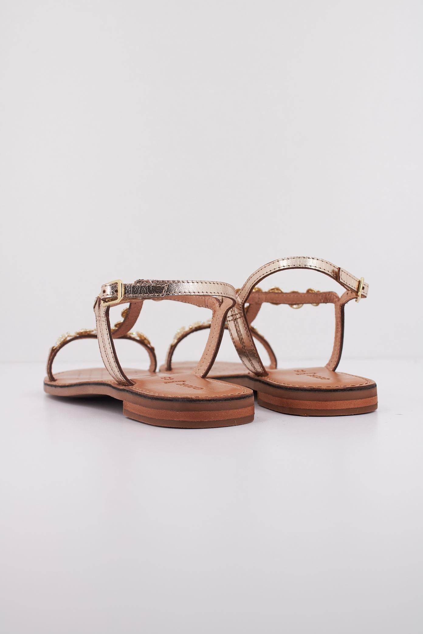 GEOX D MADDALUSIAC en color ORO (4)