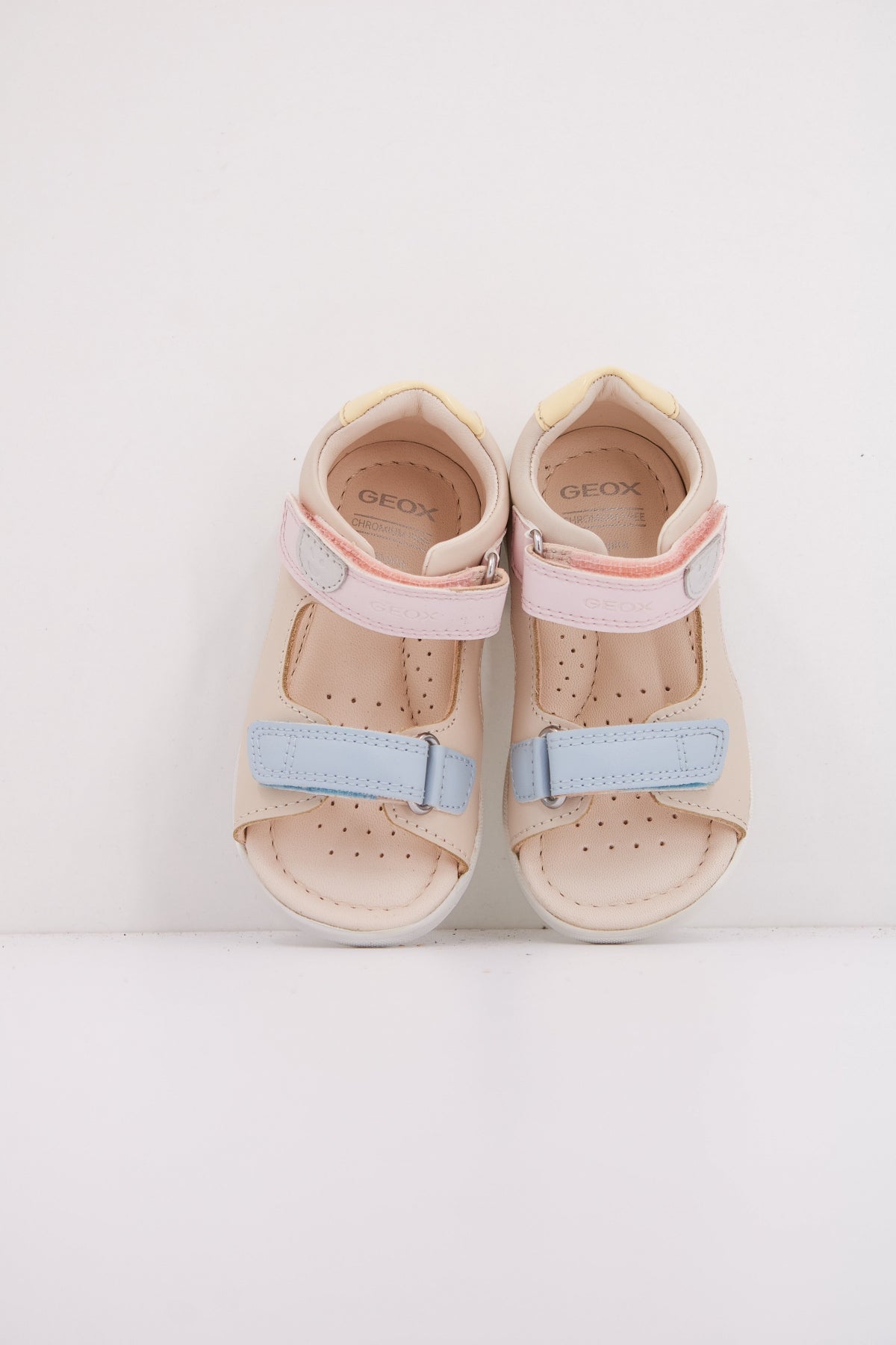 GEOX B SANDAL MACCHIA GIRL en color BEIS (3)
