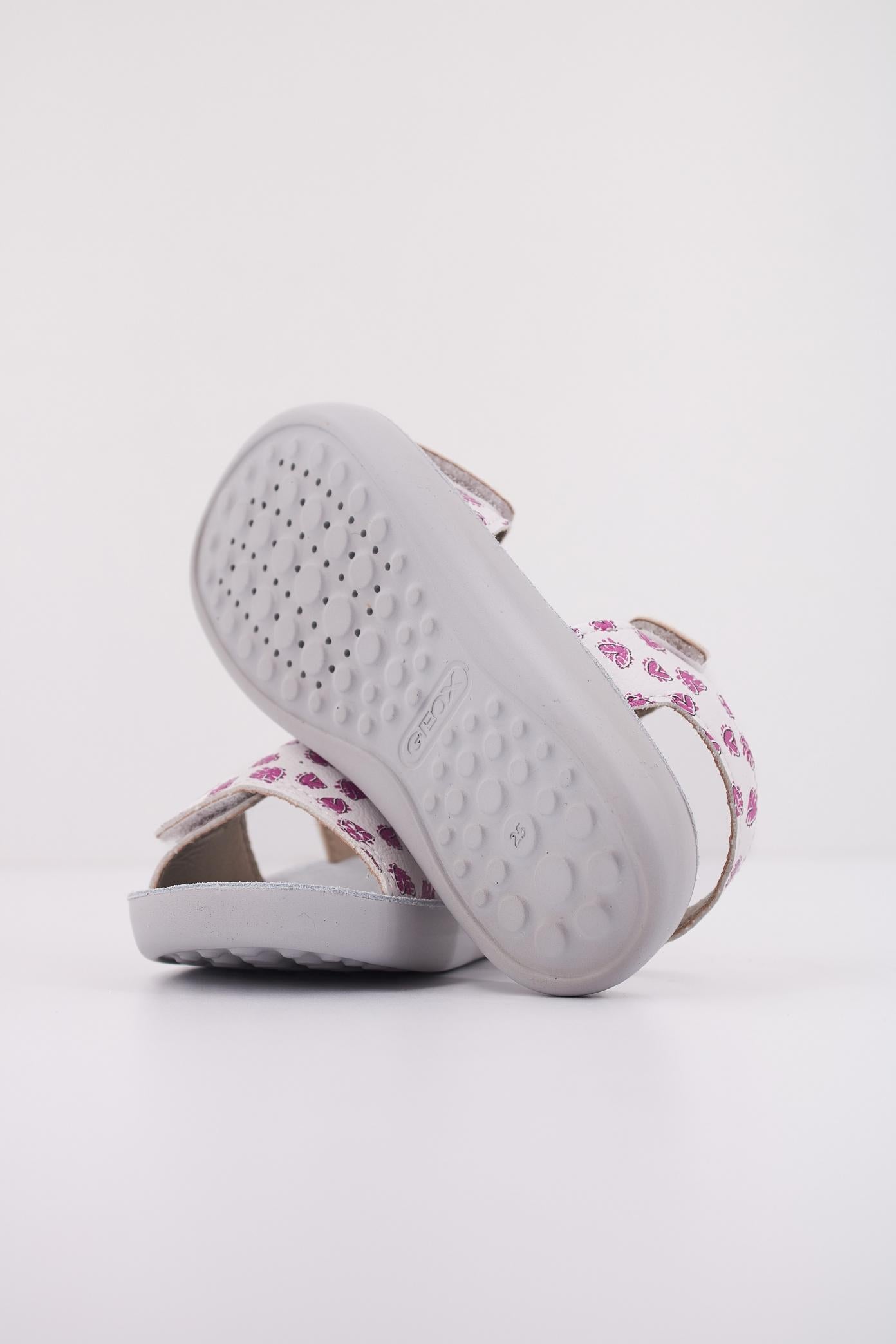 GEOX B SANDAL LIGHTFLOPPY en color BLANCO (5)