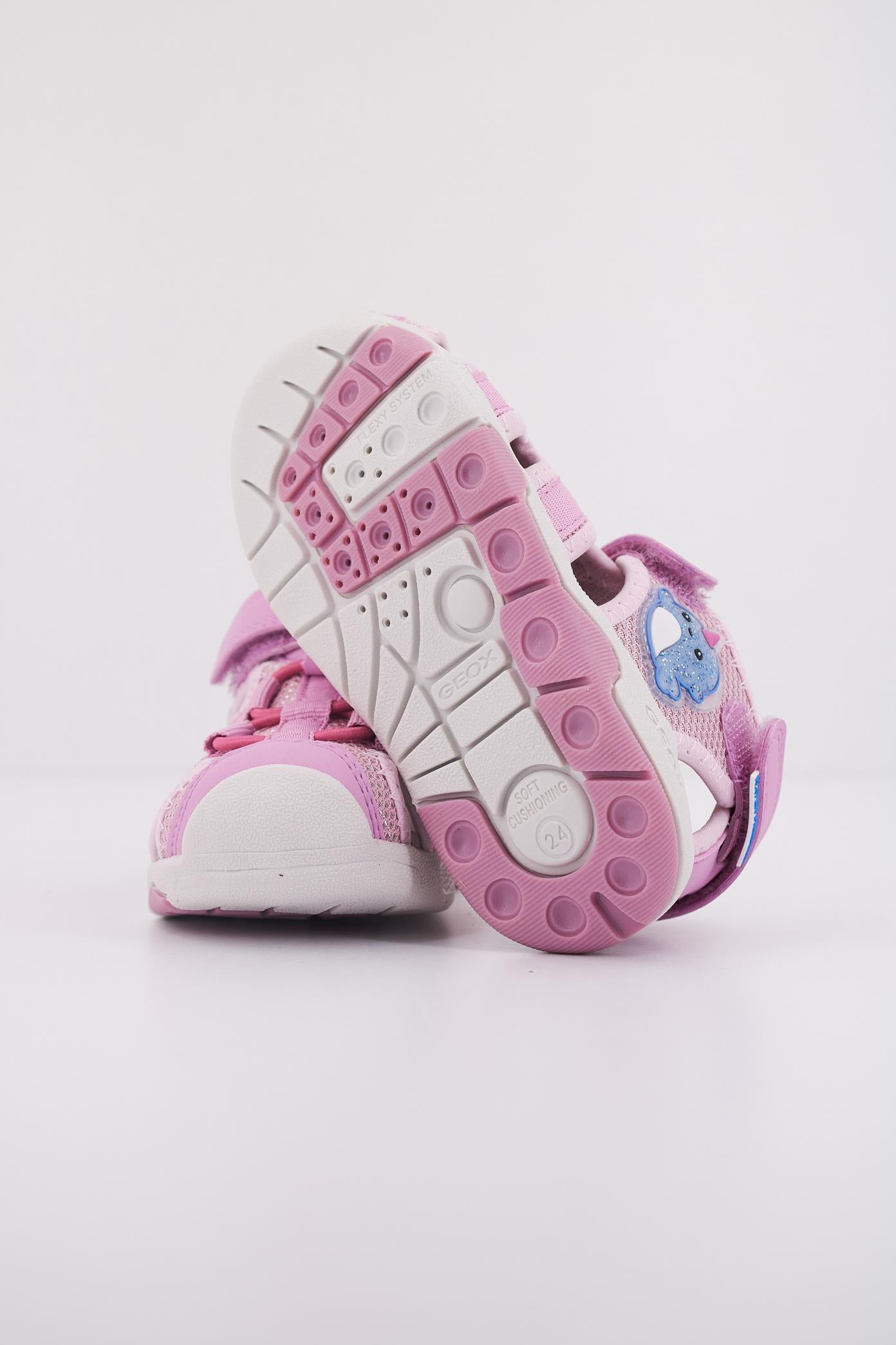 GEOX B SANDAL MULTY GIRL en color ROSA (5)