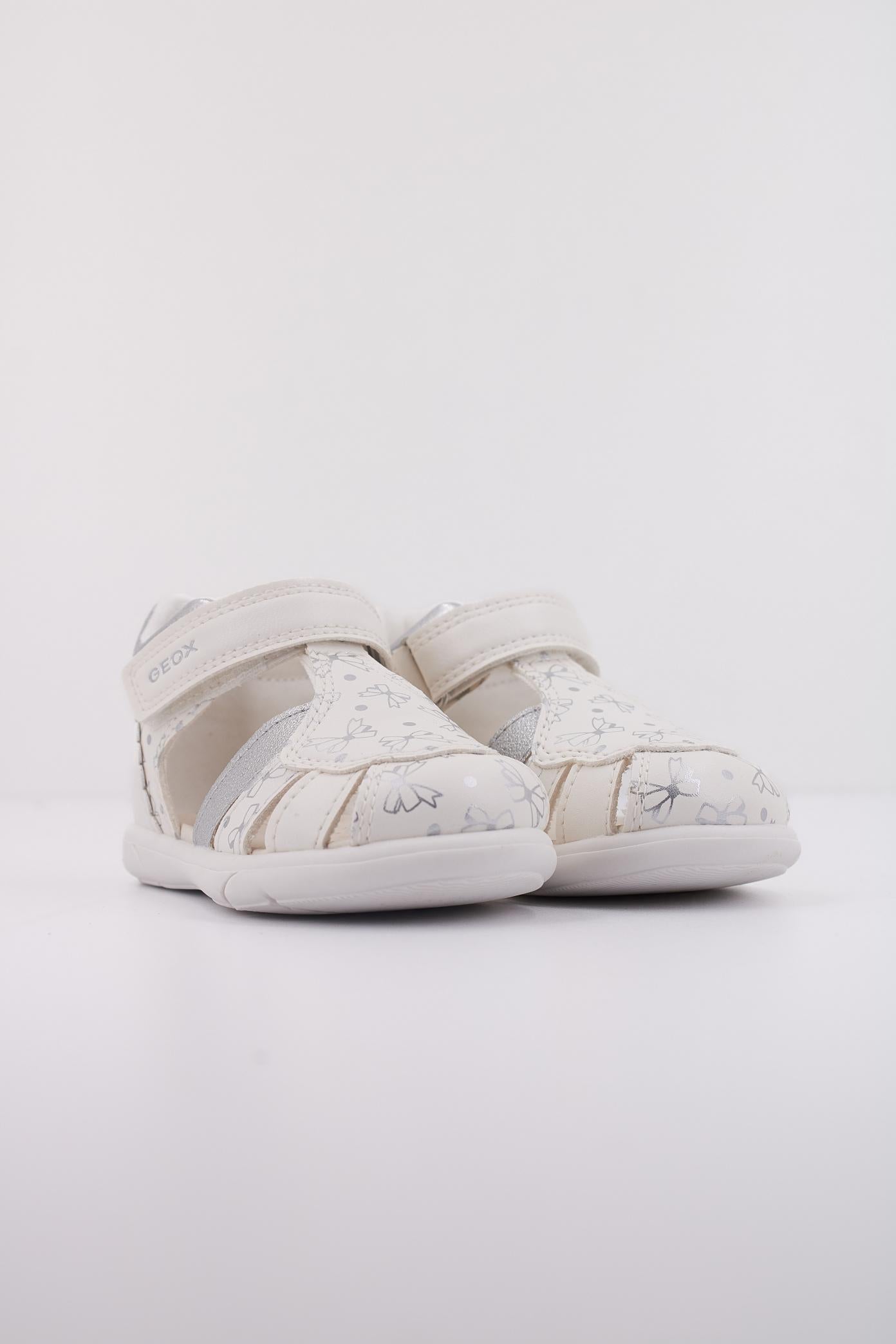 GEOX B SANDAL ZAPITO GIRL en color BLANCO (2)