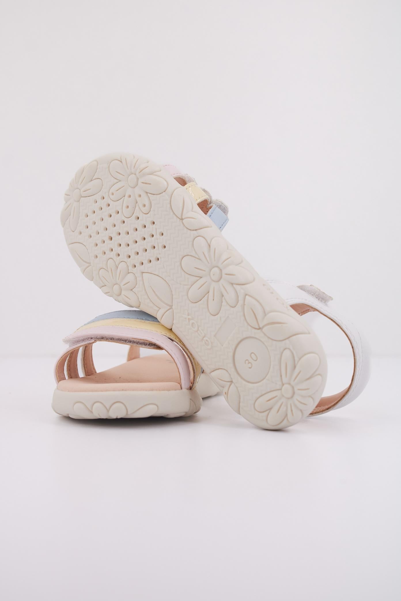 GEOX en color BLANCO (5)