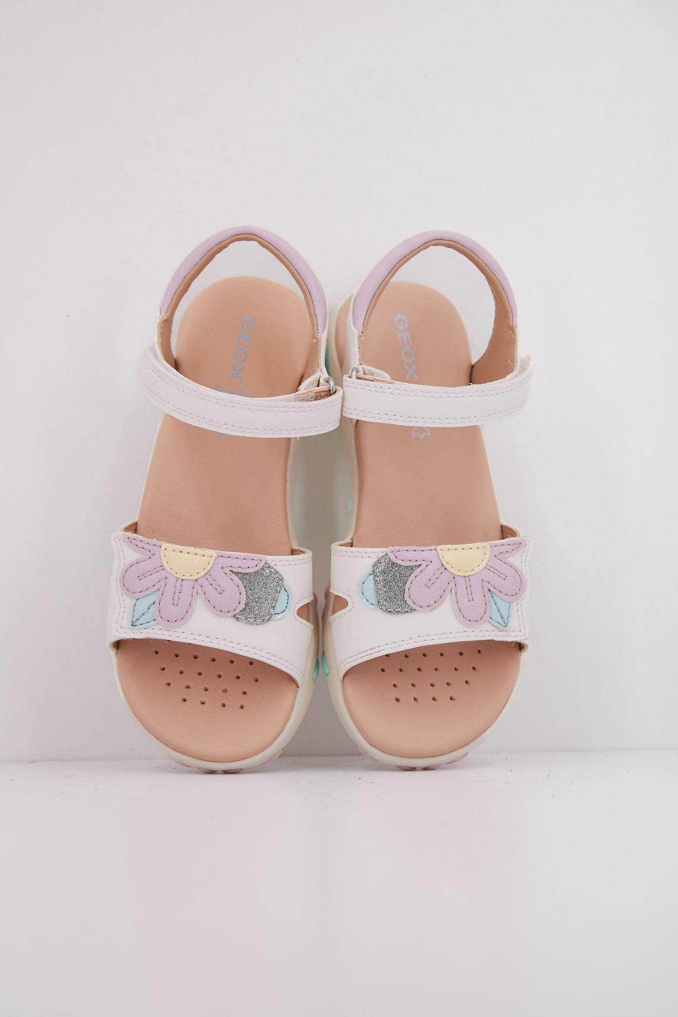 GEOX J SANDAL HAITI GIRL en color BLANCO (3)