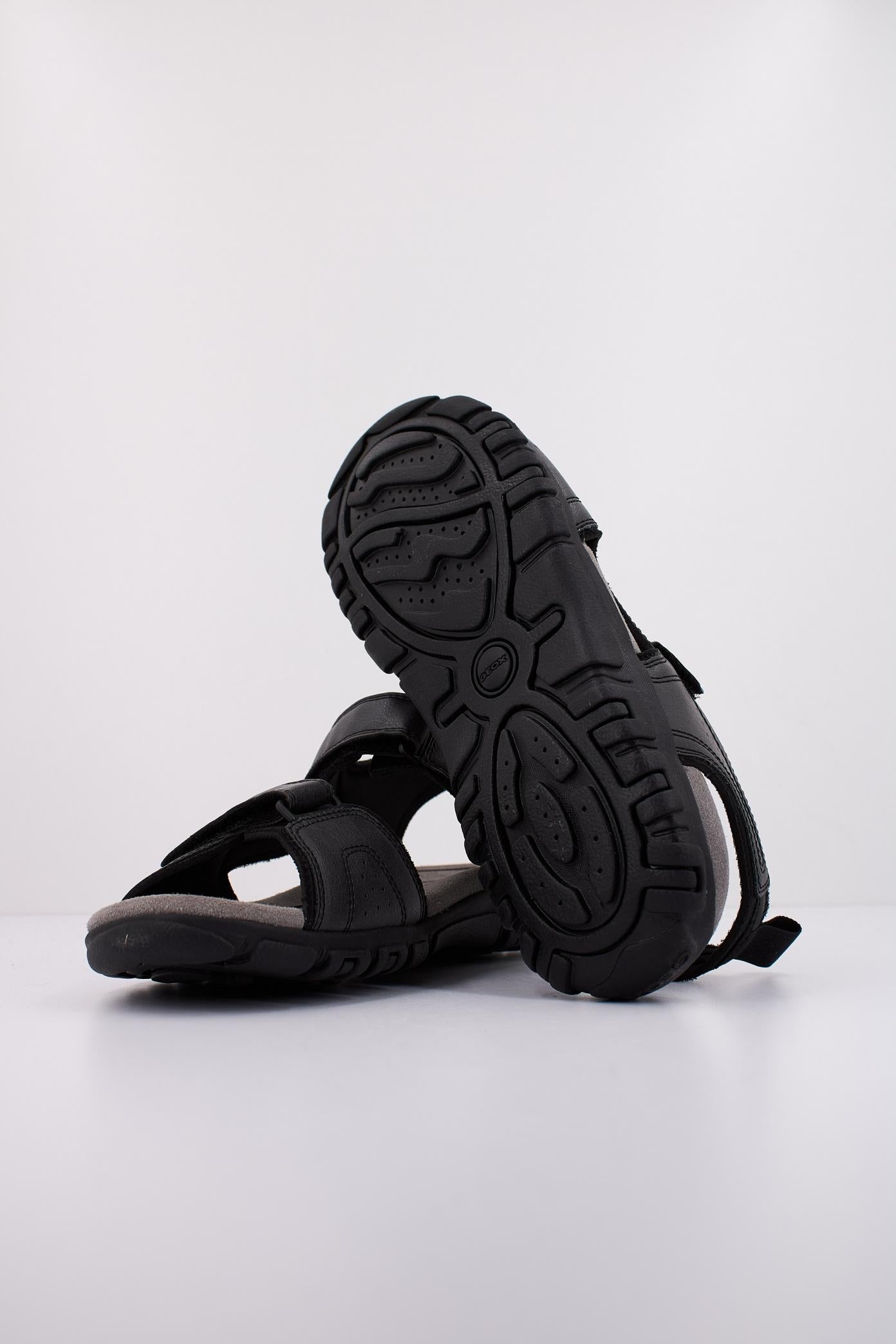GEOX UOMO SANDAL STRADA en color NEGRO (5)